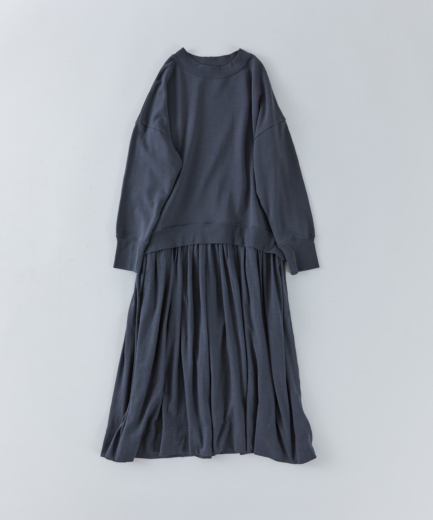 【congés payés】ジャージコンビワンピース 詳細画像 チャコールグレー 1