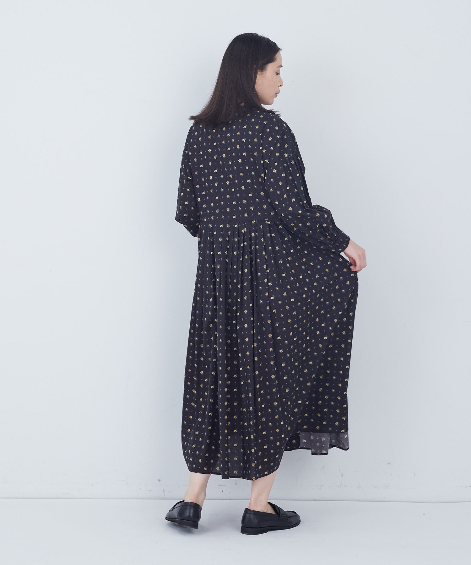 【ADIEU TRISTESSE】kazumiさんコラボ　リバティプリントワンピース 詳細画像 ブラック系その他 11