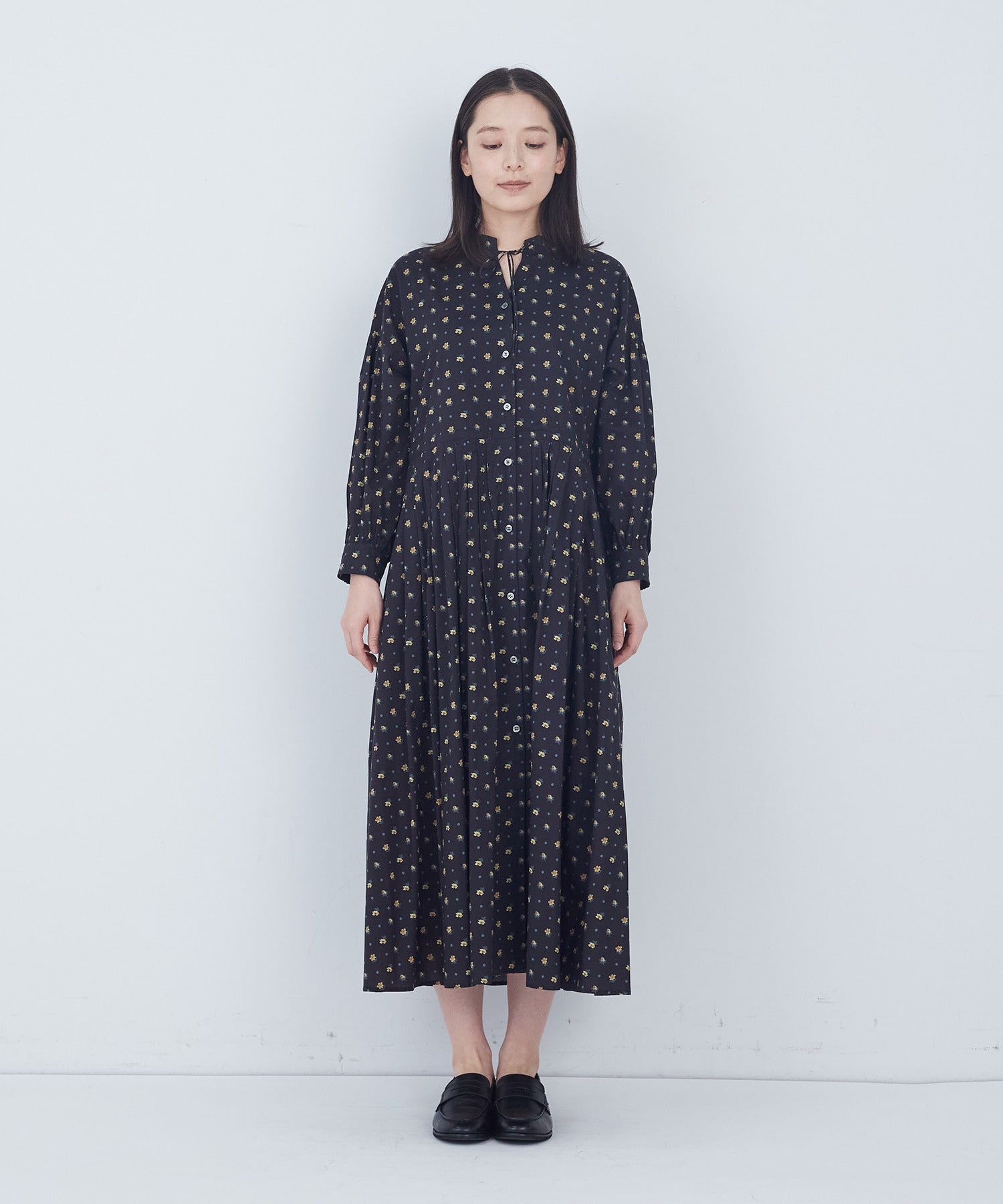 【ADIEU TRISTESSE】kazumiさんコラボ　リバティプリントワンピース 詳細画像 ブラック系その他 13