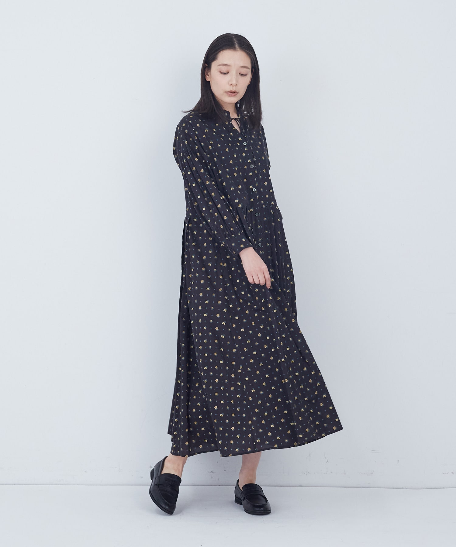 【ADIEU TRISTESSE】kazumiさんコラボ　リバティプリントワンピース 詳細画像 ブラック系その他 9