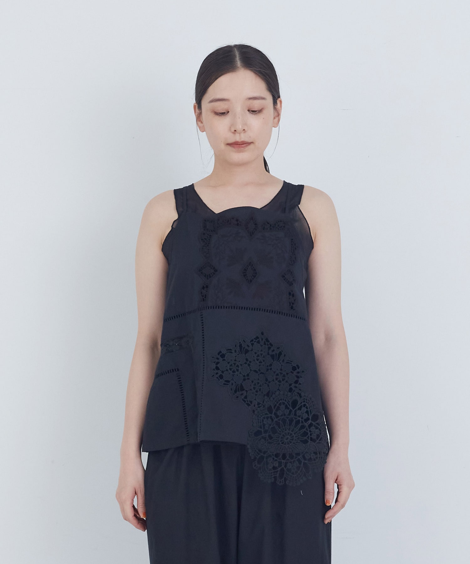 【ADIEU TRISTESSE】ポプリン刺繍キャミソール 詳細画像 ブラック 11