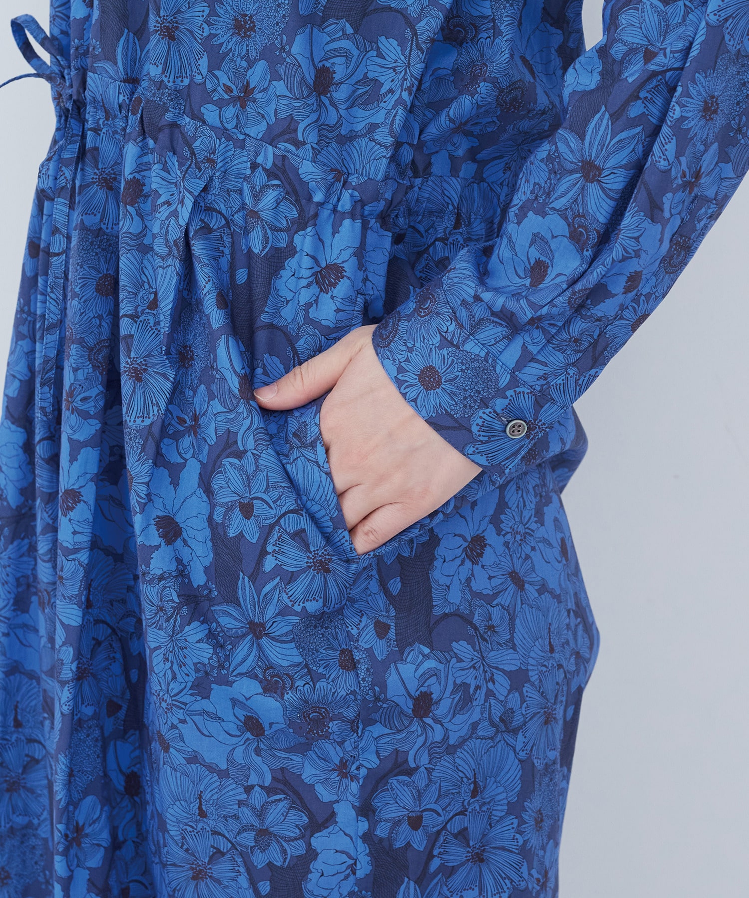 【ADIEU TRISTESSE】kazumiさんコラボ　リバティプリントオールインワン 詳細画像 ブルー系その他 20