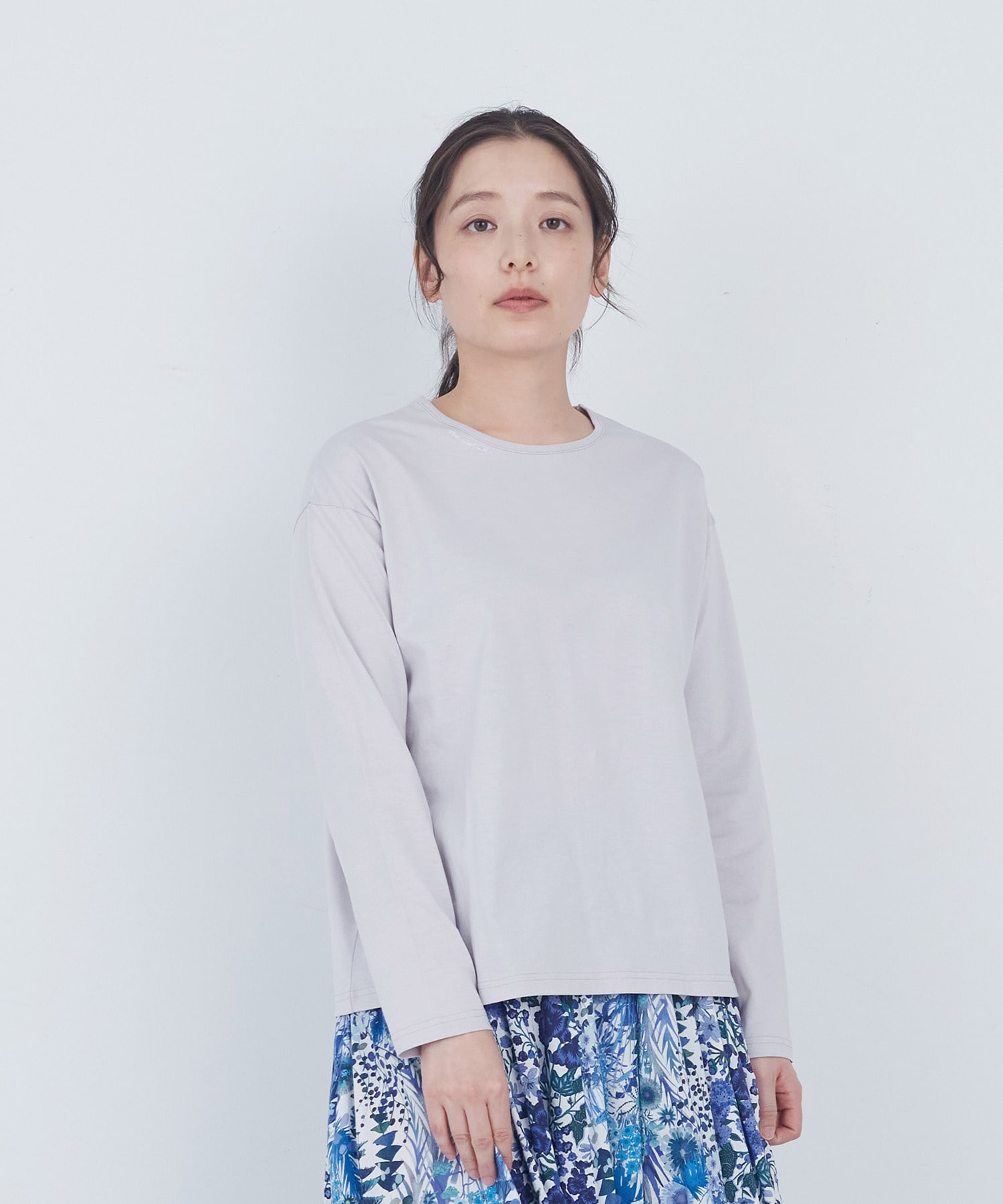 【ADIEU TRISTESSE】刺繍入りロングスリーブＴシャツ 詳細画像 グレー 1