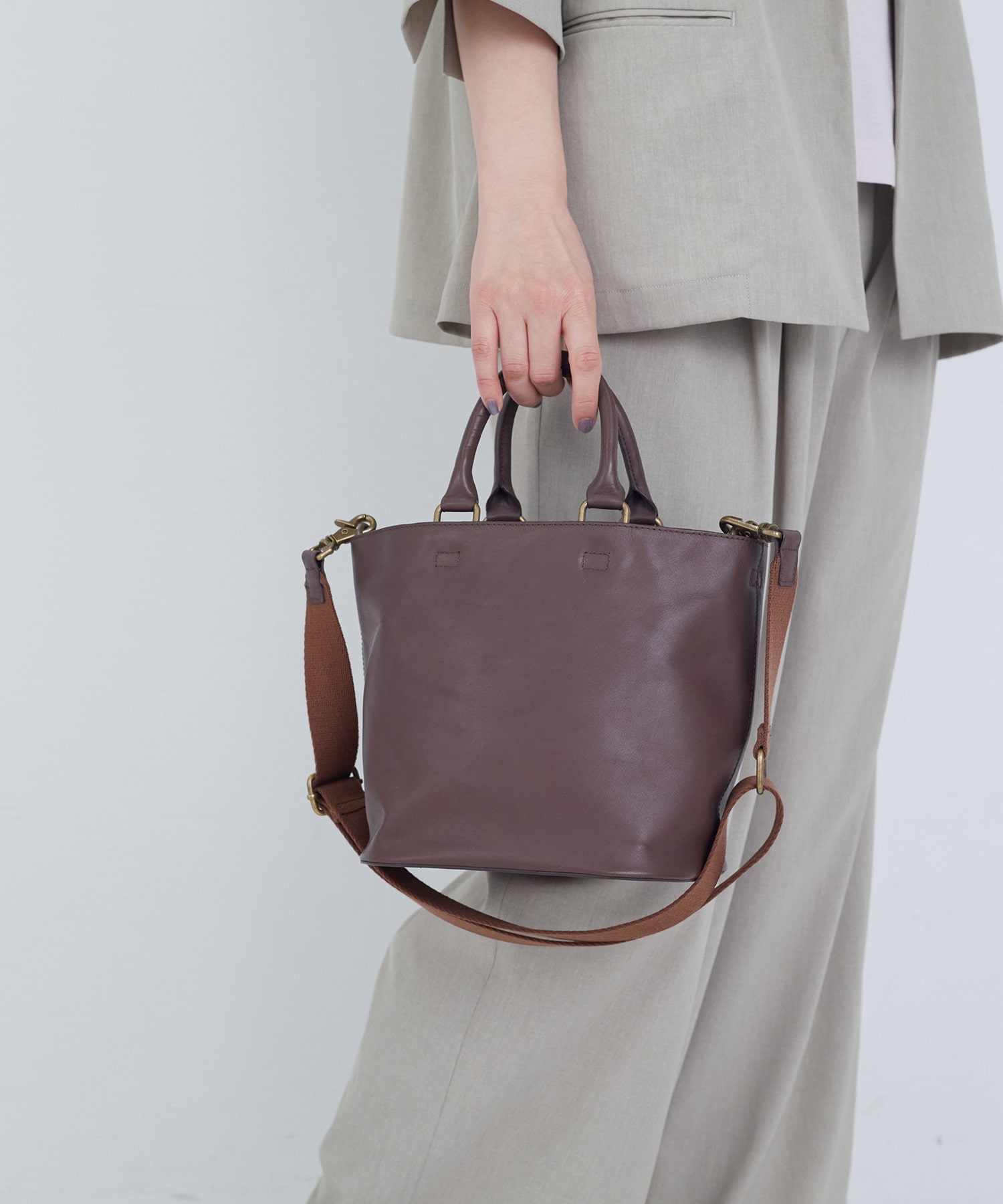 【ADIEU TRISTESSE】ボンネルショルダー付レザーバッグ 詳細画像 ブラック 3