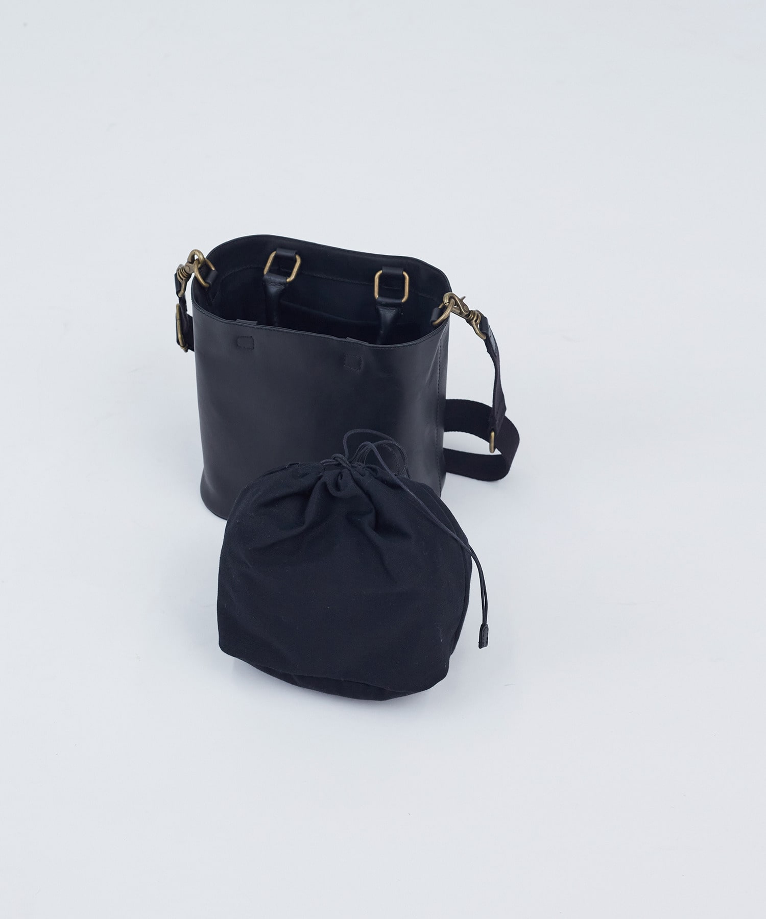 【ADIEU TRISTESSE】ボンネルショルダー付レザーバッグ 詳細画像 ブラック 7