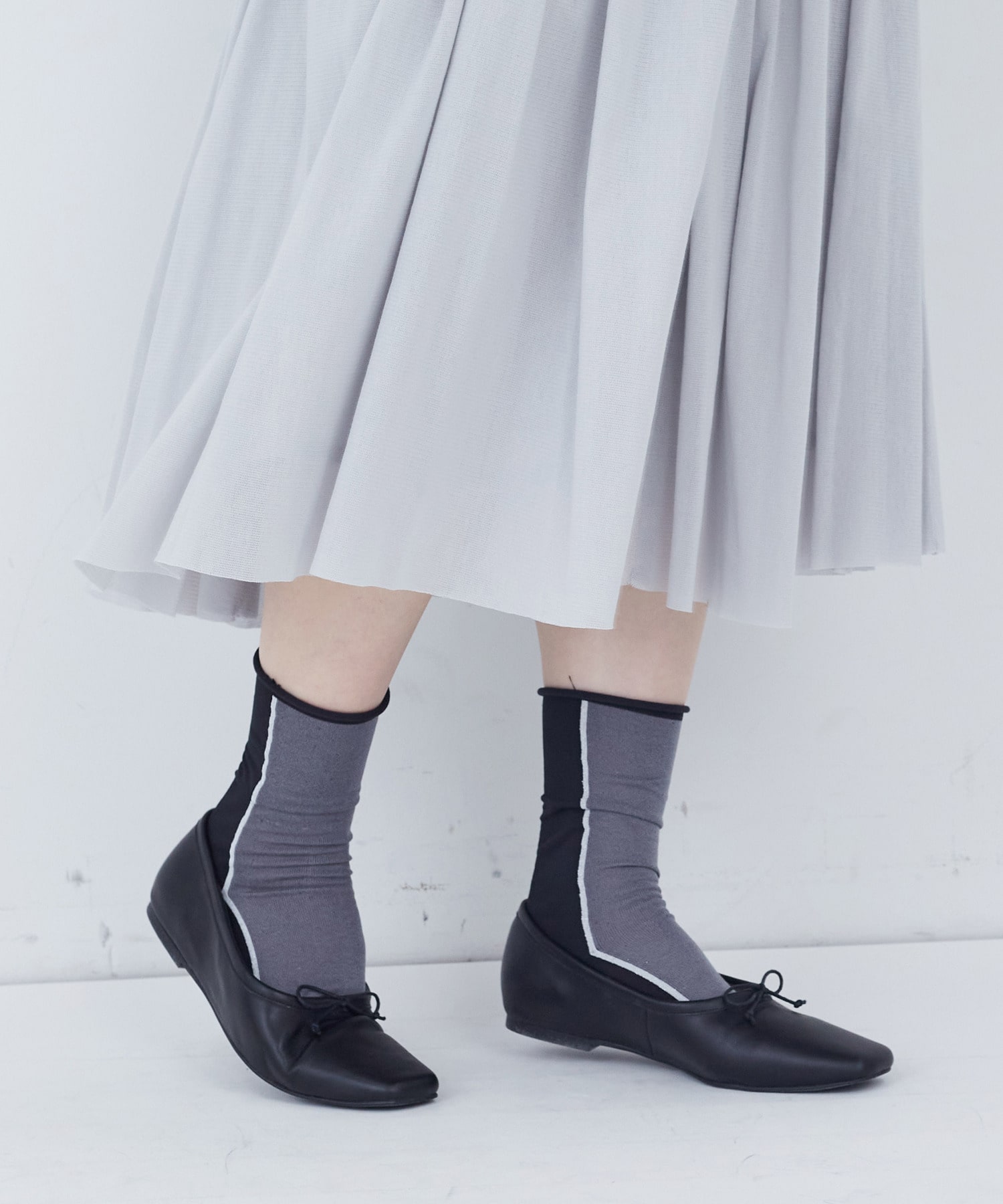 【ADIEU TRISTESSE】ラメライン入り配色ソックス 詳細画像 グレー系その他 4