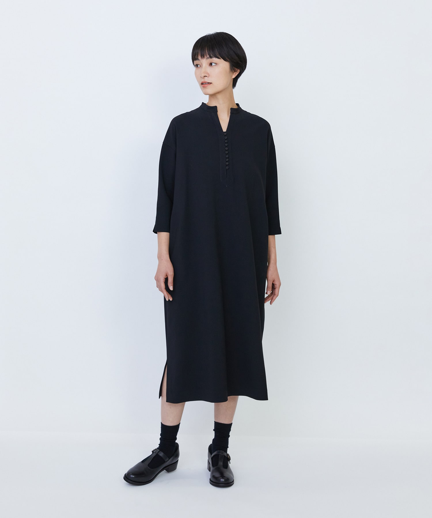 【LOISIR】エコダブルクロススタンドカラーワンピース 詳細画像 ブラック 1
