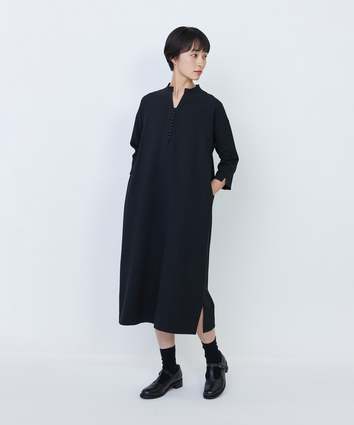 【LOISIR】エコダブルクロススタンドカラーワンピース 詳細画像 ブラック 1