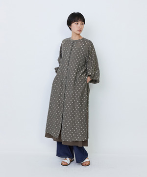 【LOISIR】【3WAY】オリジナル柄カットジャカードワンピース 詳細画像 ベージュ系その他 1