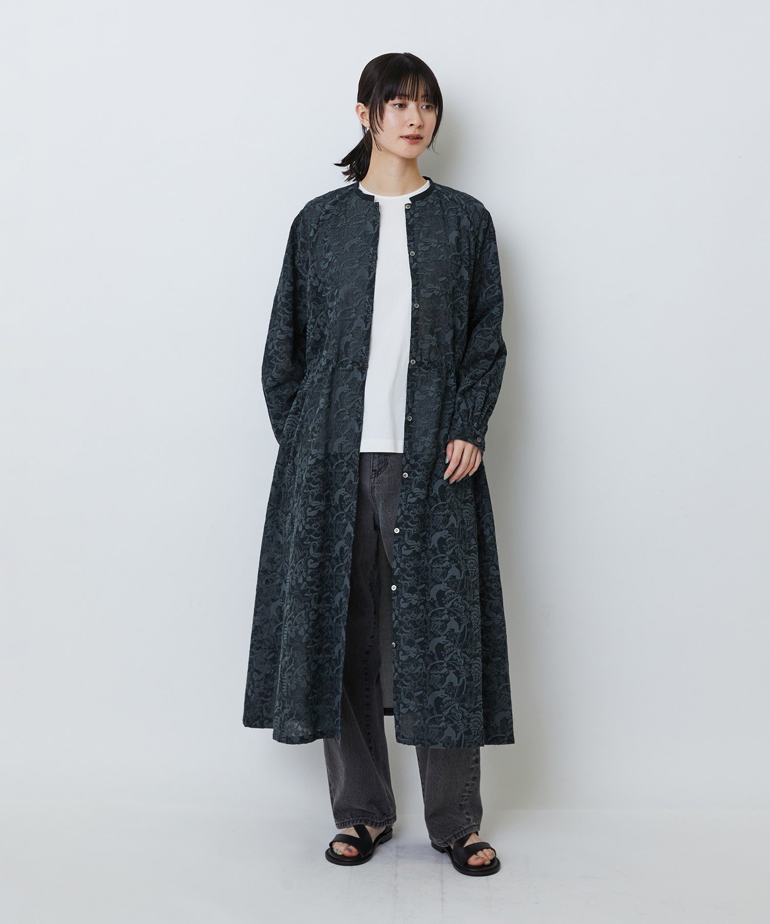 【LOISIR】【アーティストコラボ】LOISIR&times;TORANEKOBONBON エンブロイダリーワンピース 詳細画像 ブラック系その他 1