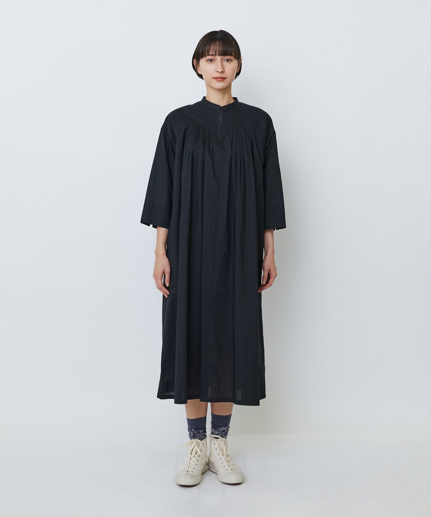 【LOISIR】オーガニックコットンローンスタンドカラーワンピース 詳細画像 ブラック 16