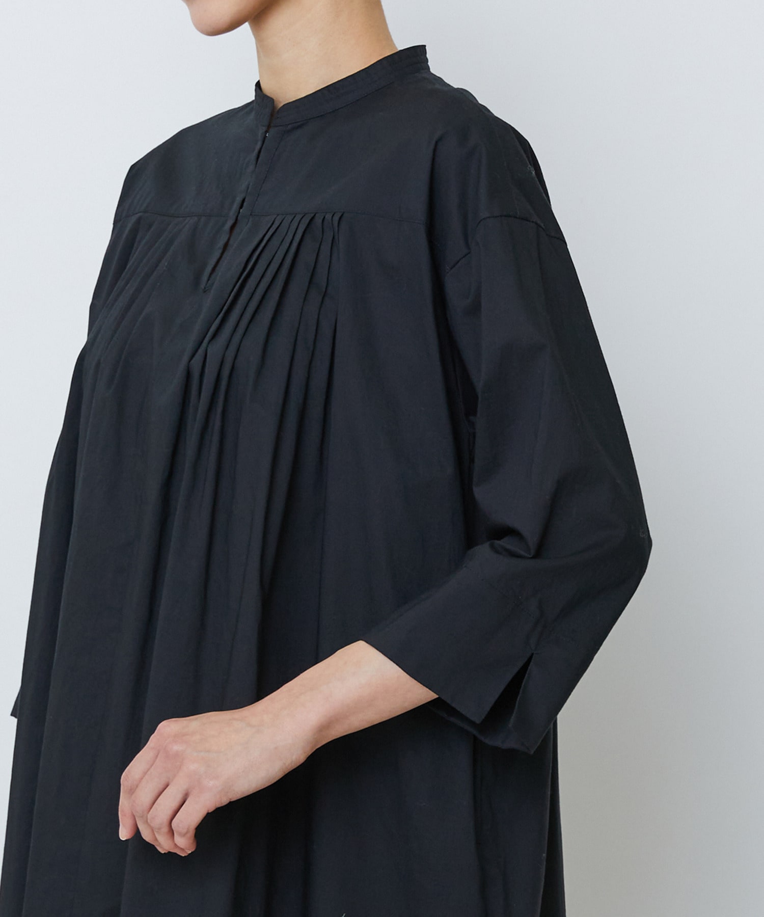 【LOISIR】オーガニックコットンローンスタンドカラーワンピース 詳細画像 ブラック 21