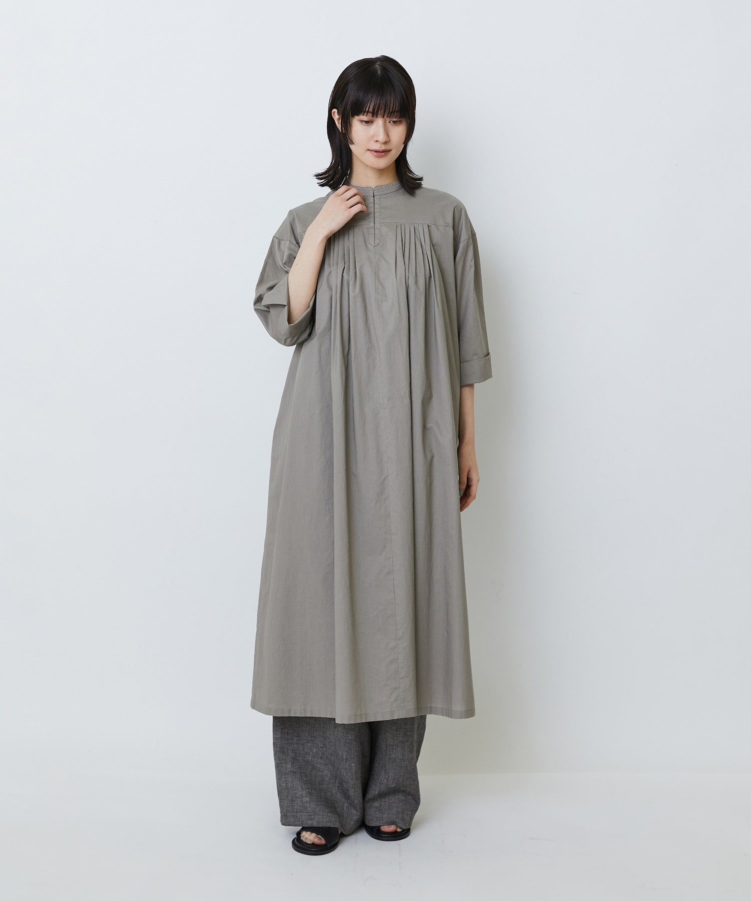 【LOISIR】オーガニックコットンローンスタンドカラーワンピース 詳細画像 ブラック 4