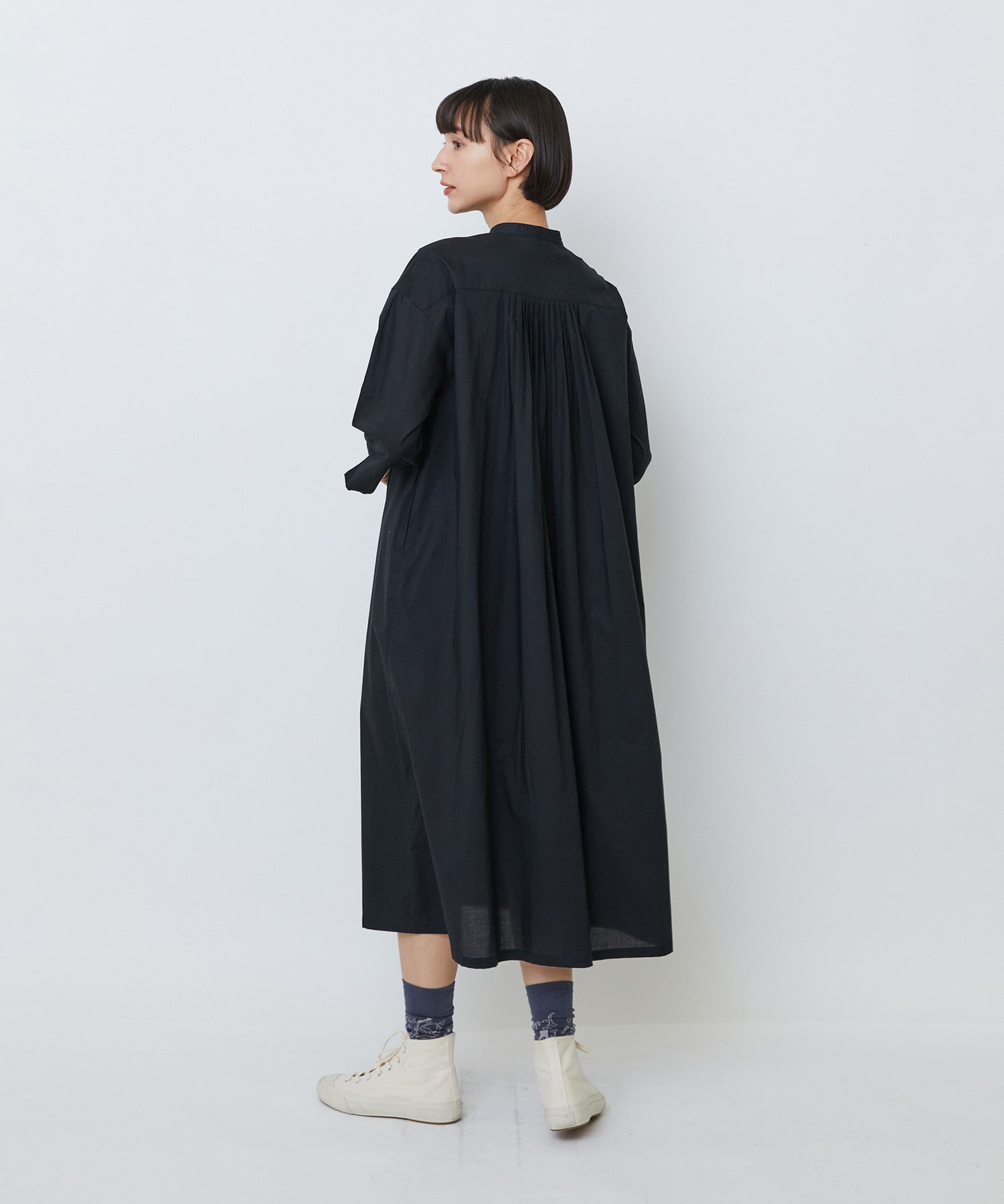 【LOISIR】オーガニックコットンローンスタンドカラーワンピース 詳細画像 ブラック 9