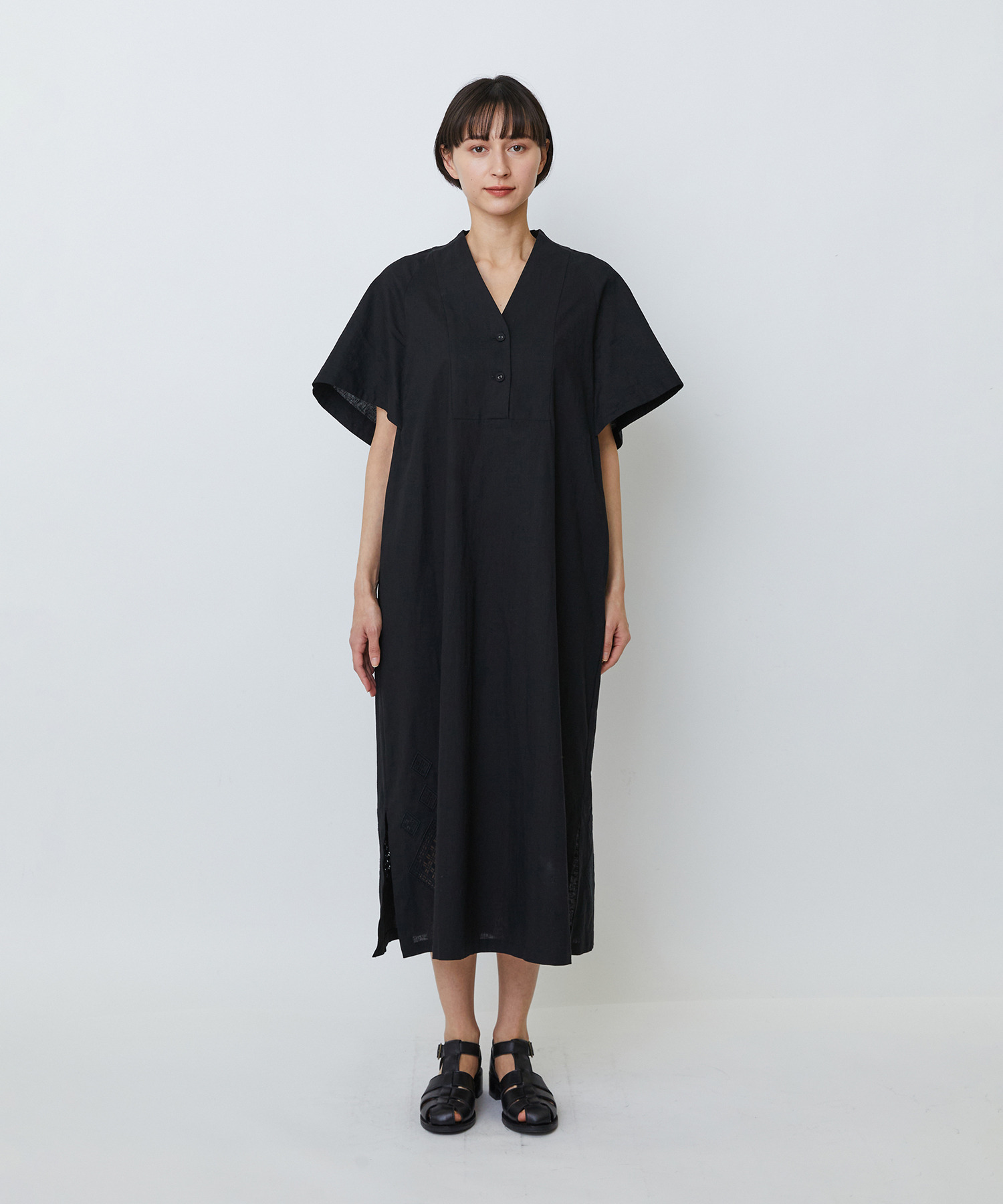 【LOISIR】コットンリネンクロス刺繍入りワンピース 詳細画像 ブラック 11