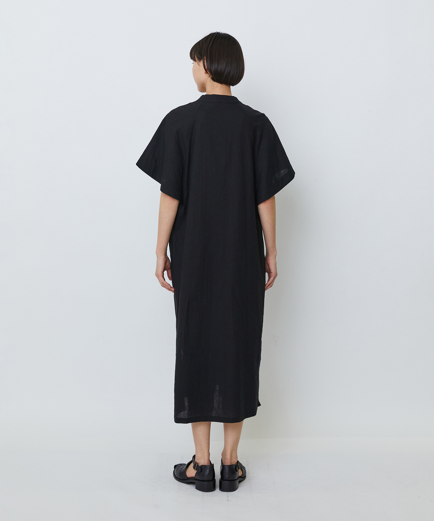 【LOISIR】コットンリネンクロス刺繍入りワンピース 詳細画像 ブラック 13