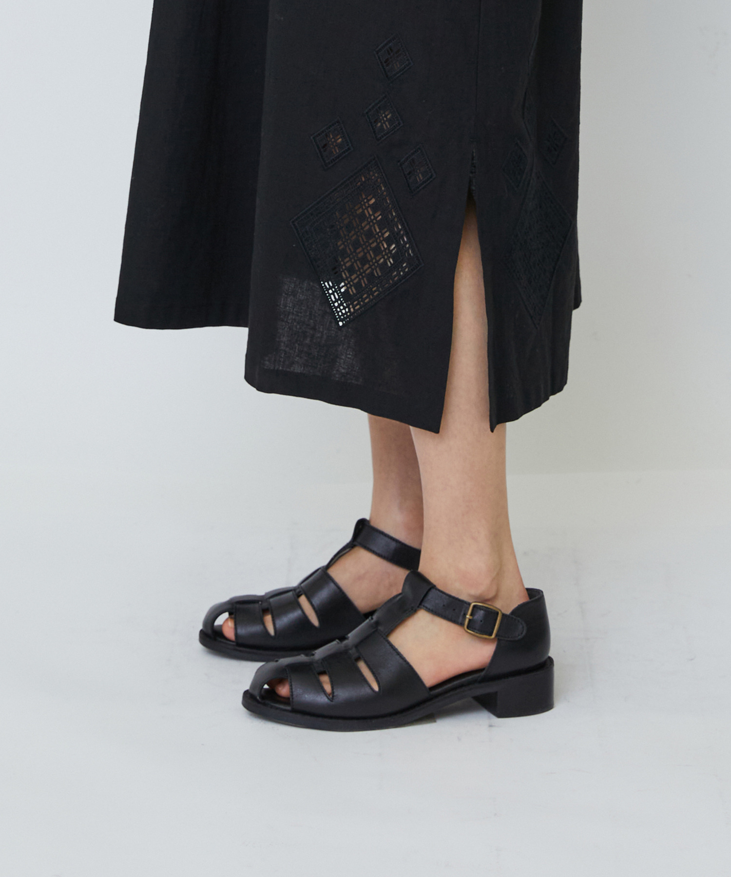 【LOISIR】コットンリネンクロス刺繍入りワンピース 詳細画像 ブラック 18