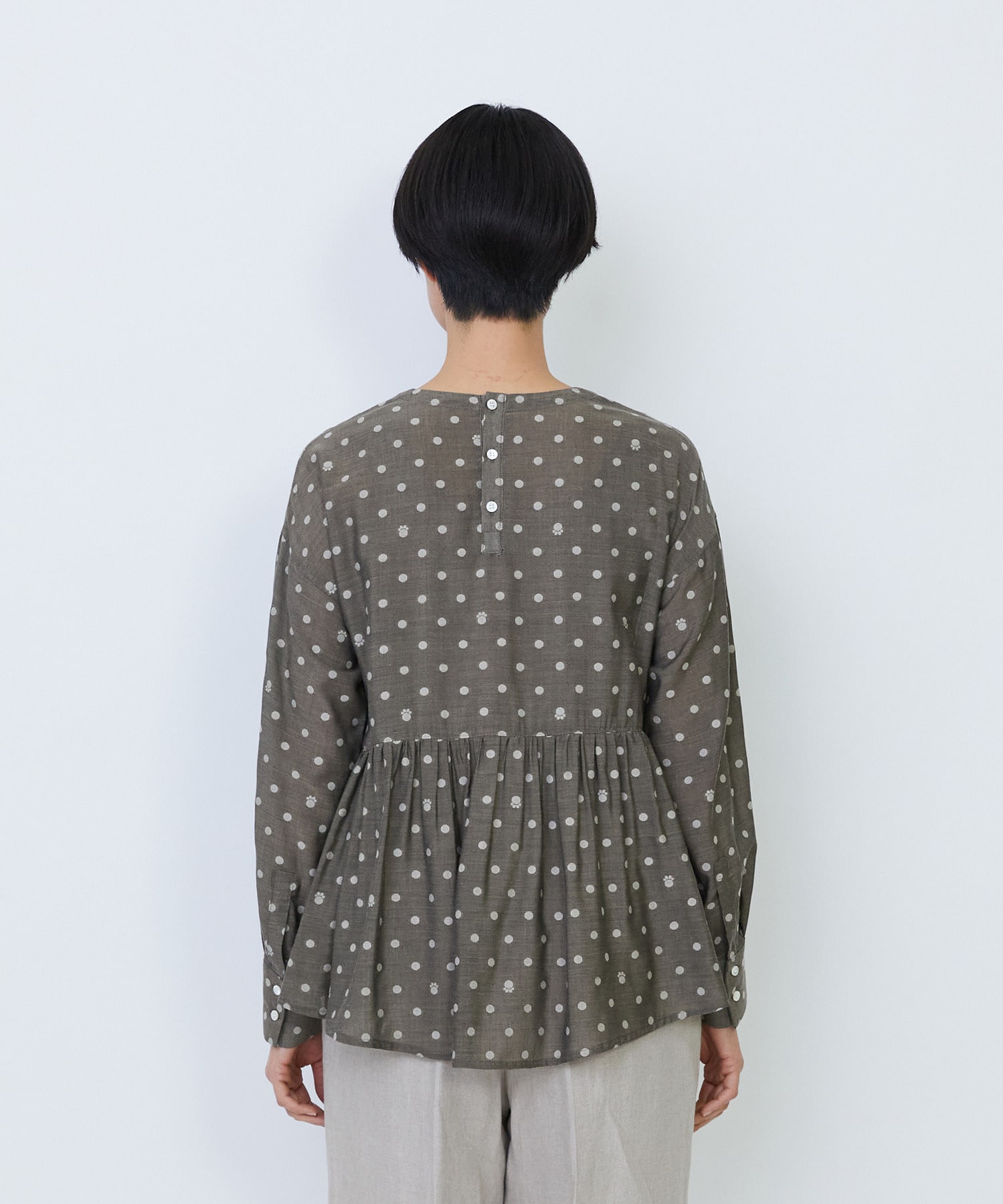 【LOISIR】オリジナル柄カットジャカードペプラムブラウス 詳細画像 ベージュ系その他 11