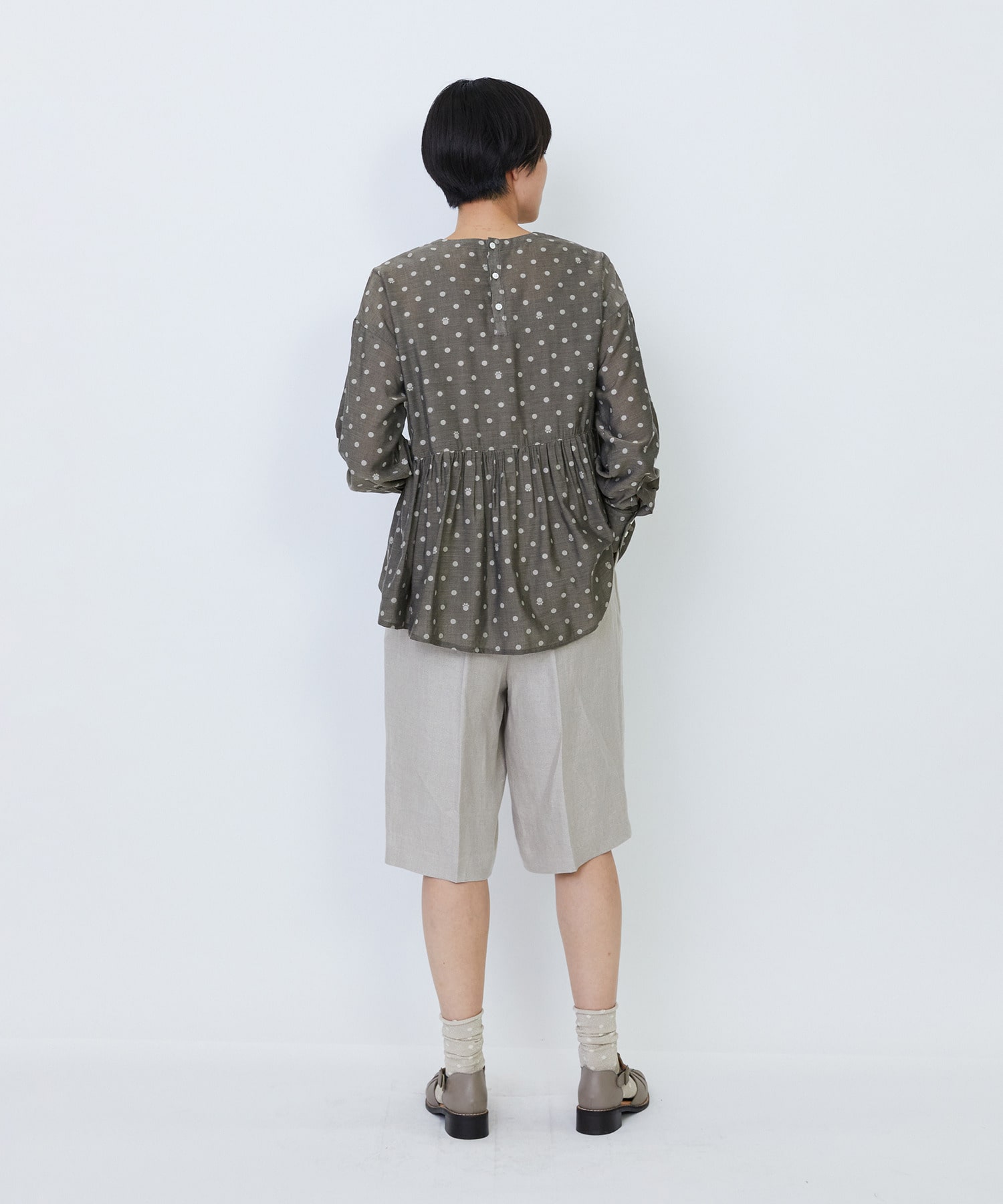 【LOISIR】オリジナル柄カットジャカードペプラムブラウス 詳細画像 ベージュ系その他 5