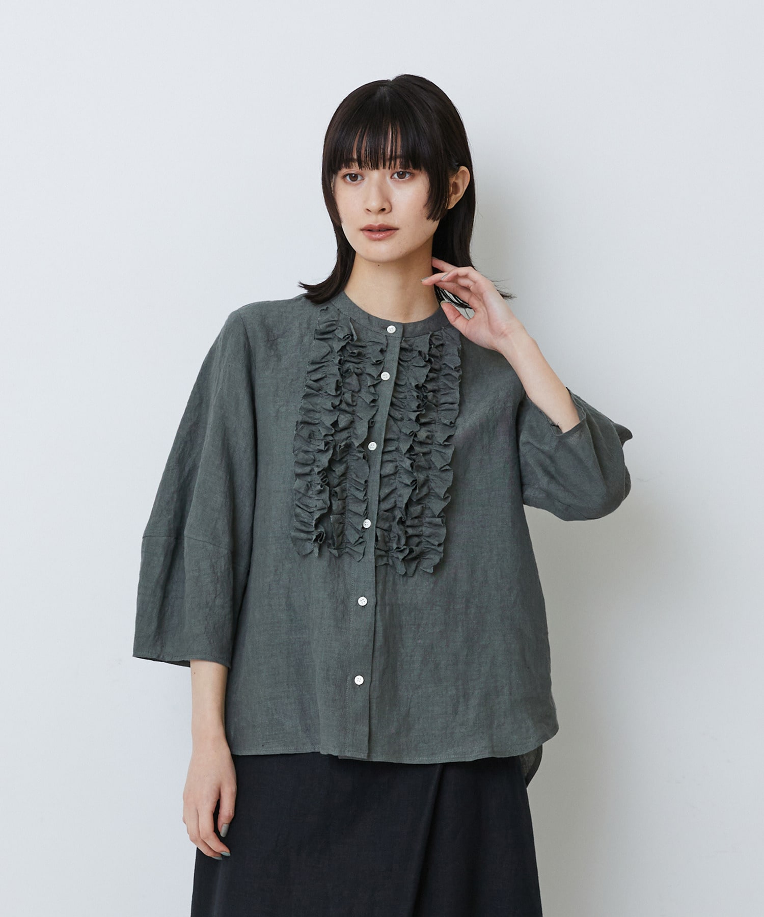 【LOISIR】グランジリネンフリルディテールブラウス 詳細画像 カーキ 1