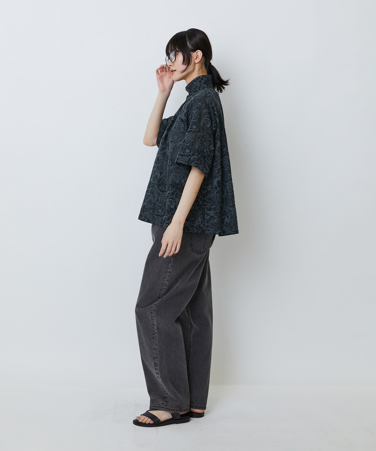 【LOISIR】【アーティストコラボ】LOISIR&times;TORANEKOBONBON エンブロイダリーAラインシャツ 詳細画像 ホワイト系その他 3