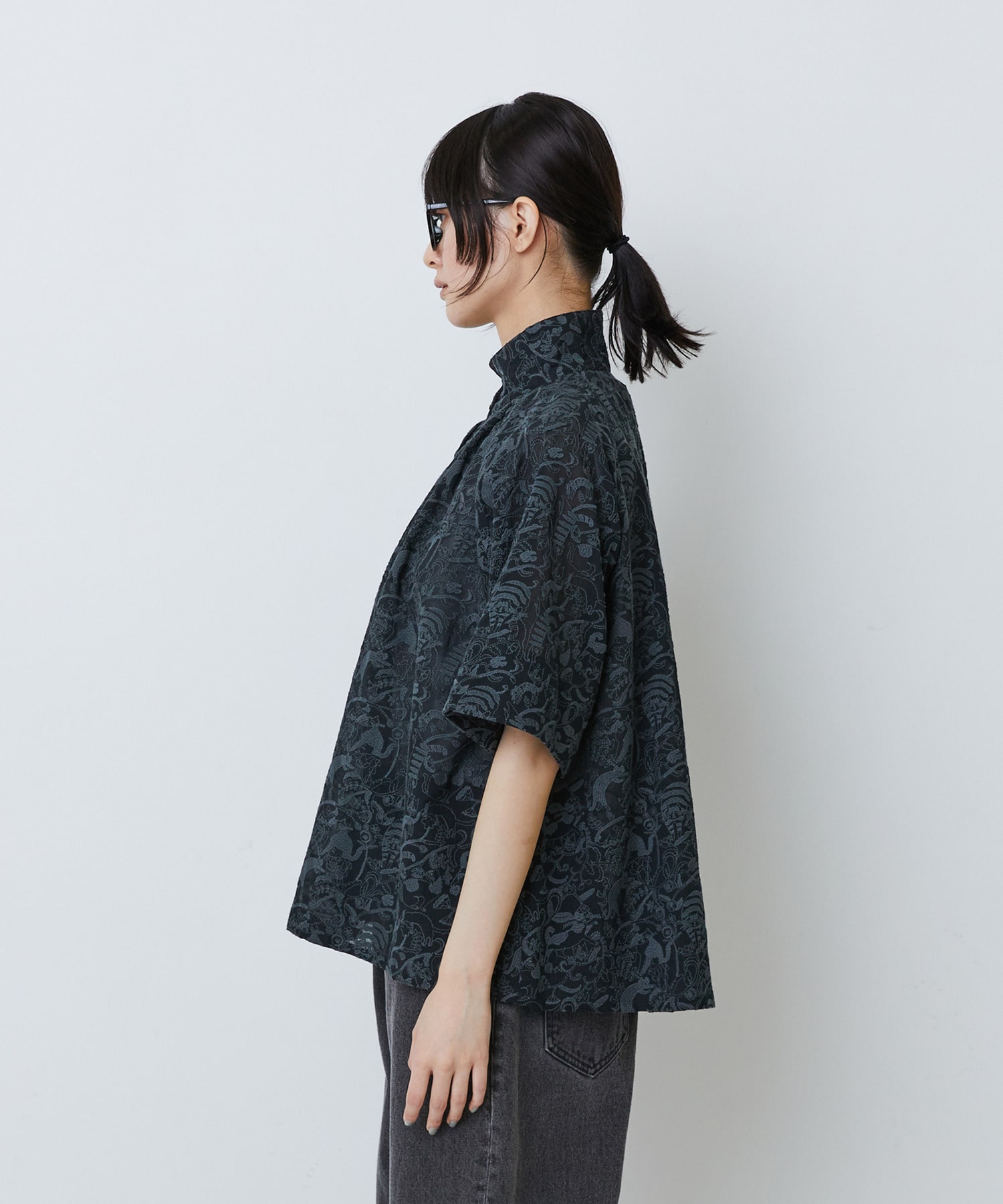 【LOISIR】【アーティストコラボ】LOISIR&times;TORANEKOBONBON エンブロイダリーAラインシャツ 詳細画像 ホワイト系その他 9