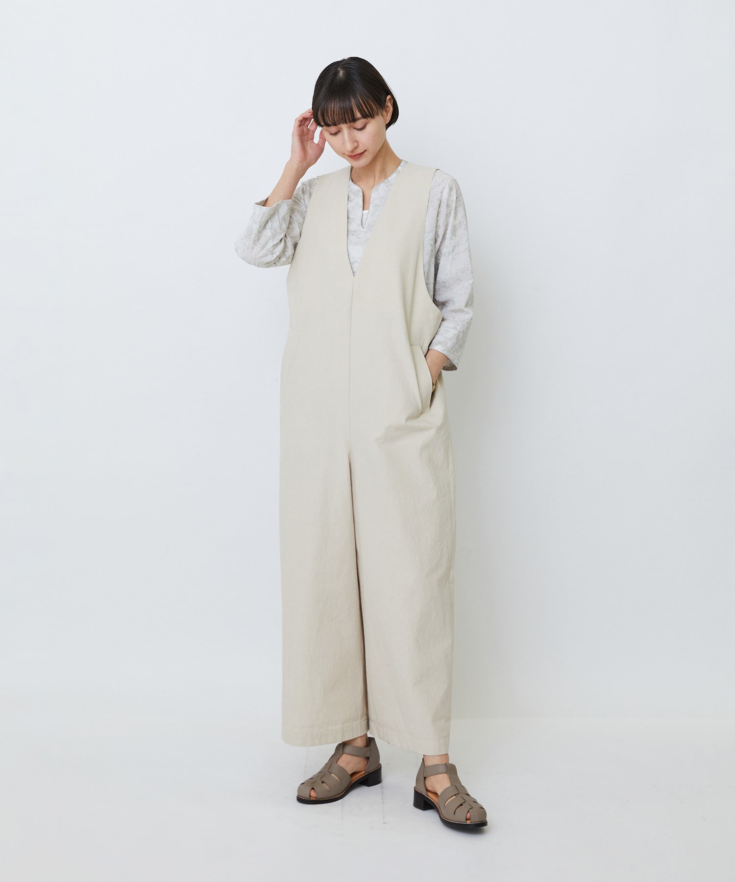 【LOISIR】【アーティストコラボ】LOISIR&times;TORANEKOBONBON エンブロイダリーブラウス 詳細画像 ブラック系その他 1