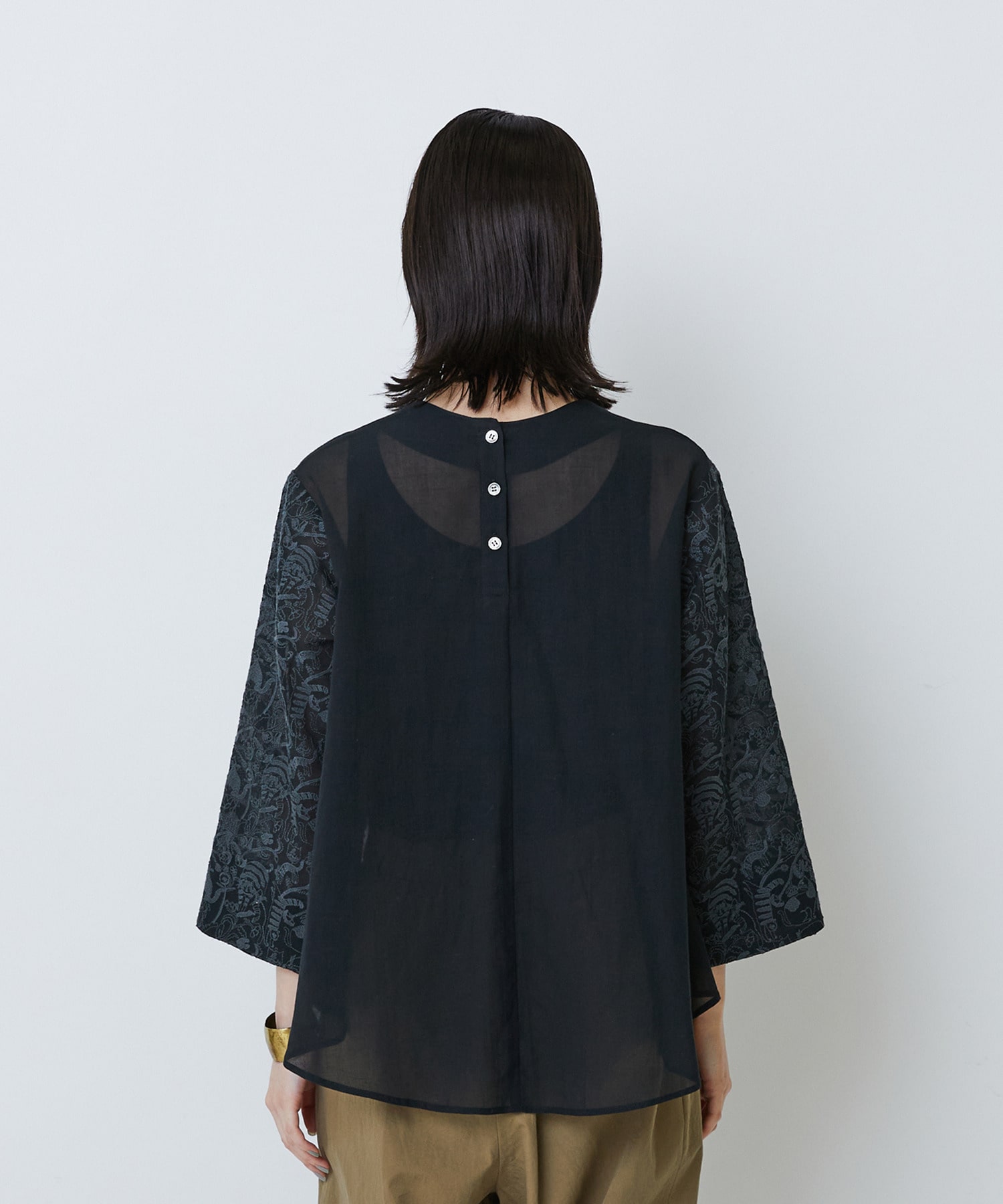 【LOISIR】【アーティストコラボ】LOISIR&times;TORANEKOBONBON エンブロイダリーブラウス 詳細画像 ブラック系その他 15