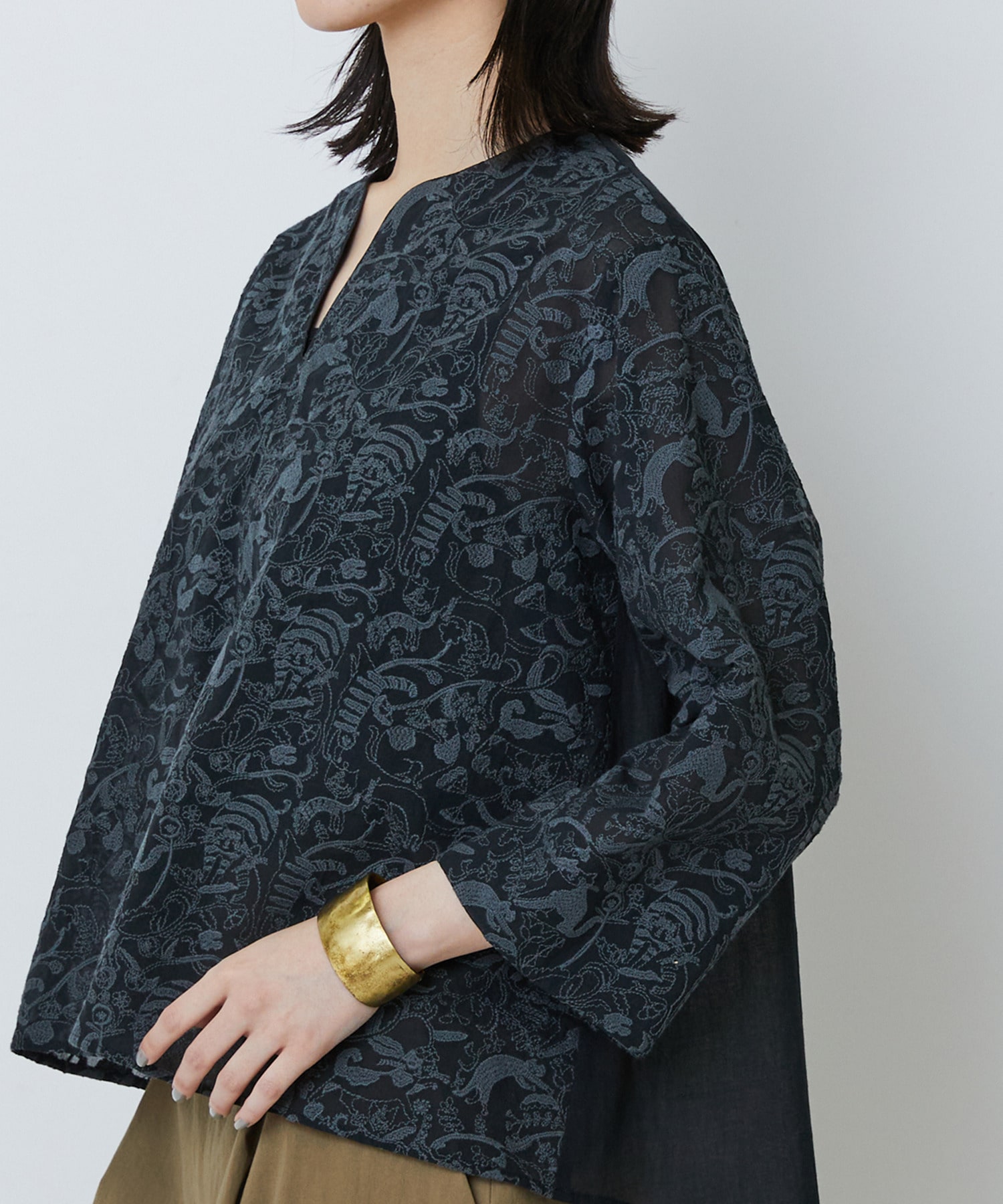 【LOISIR】【アーティストコラボ】LOISIR&times;TORANEKOBONBON エンブロイダリーブラウス 詳細画像 ブラック系その他 18