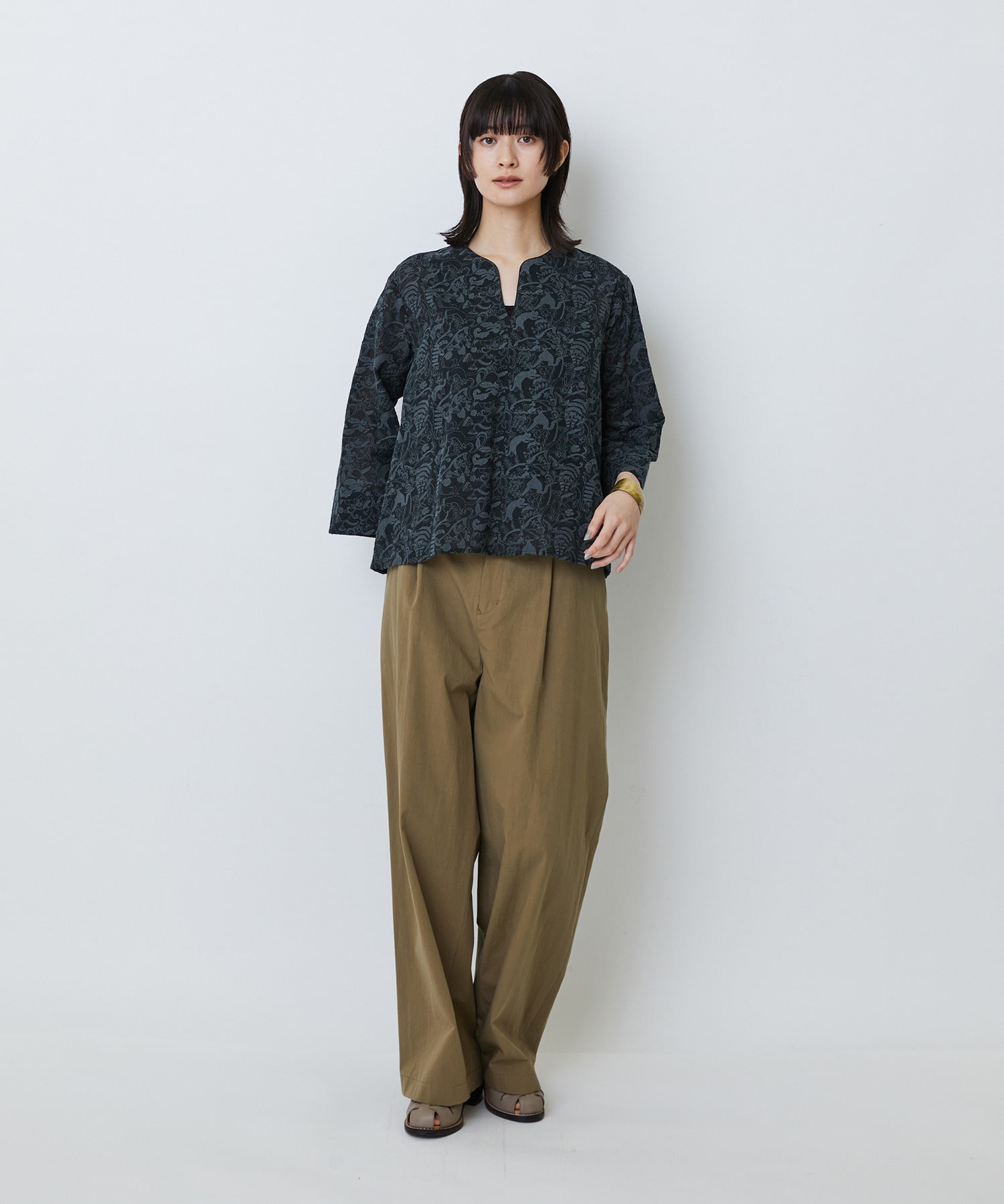 【LOISIR】【アーティストコラボ】LOISIR&times;TORANEKOBONBON エンブロイダリーブラウス 詳細画像 ブラック系その他 6