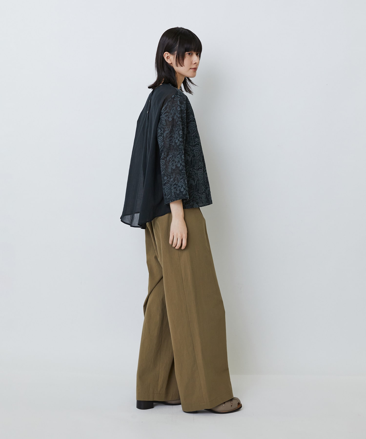 【LOISIR】【アーティストコラボ】LOISIR&times;TORANEKOBONBON エンブロイダリーブラウス 詳細画像 ブラック系その他 7