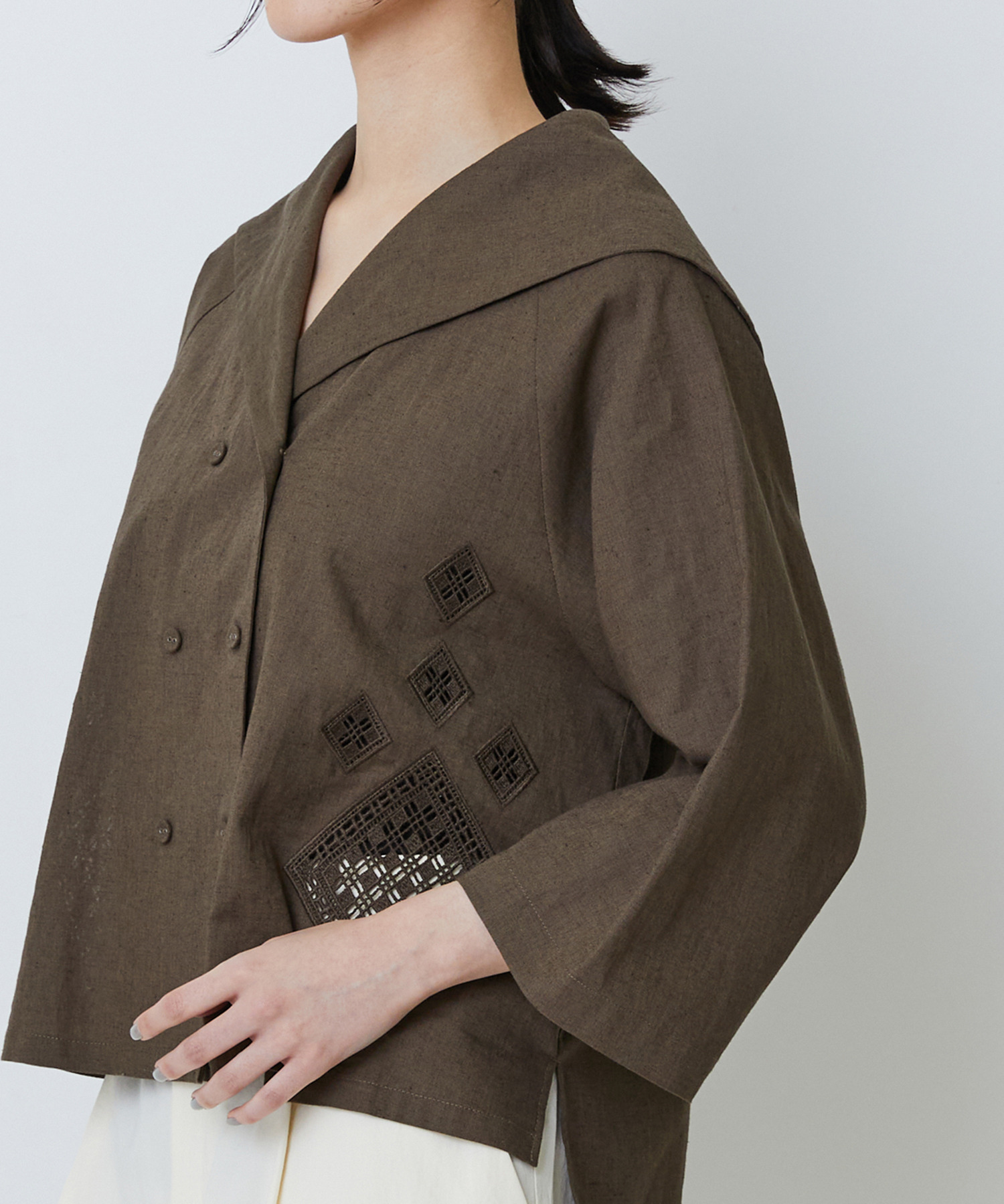 【LOISIR】コットンリネンクロス刺繍入りセーラーカラーブラウス 詳細画像 ブラック 16