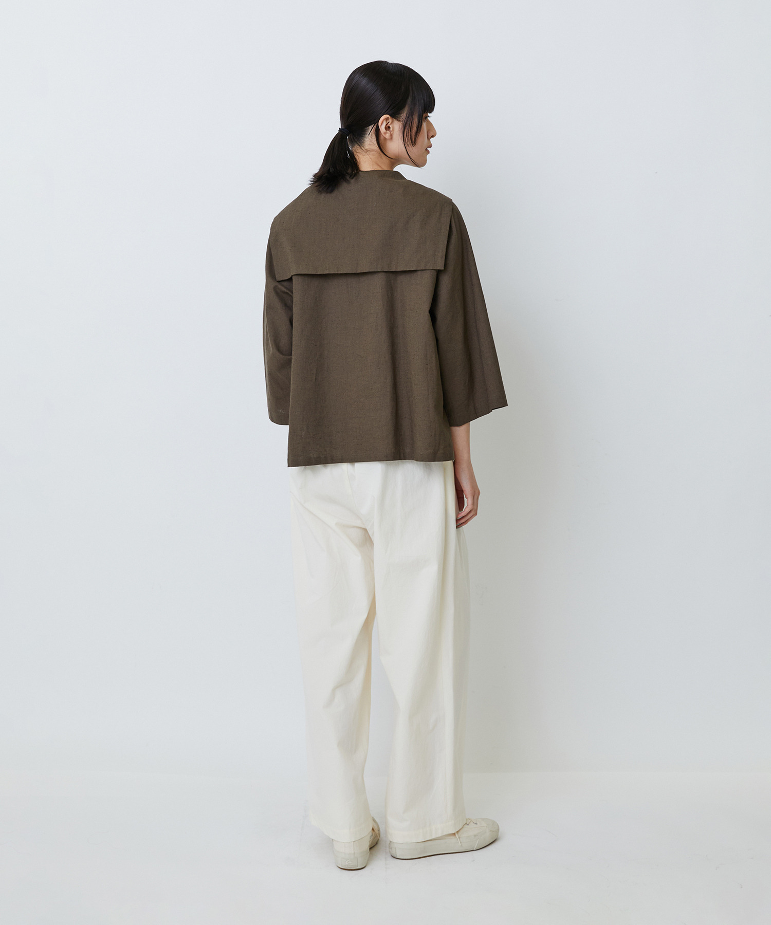 【LOISIR】コットンリネンクロス刺繍入りセーラーカラーブラウス 詳細画像 ブラック 7