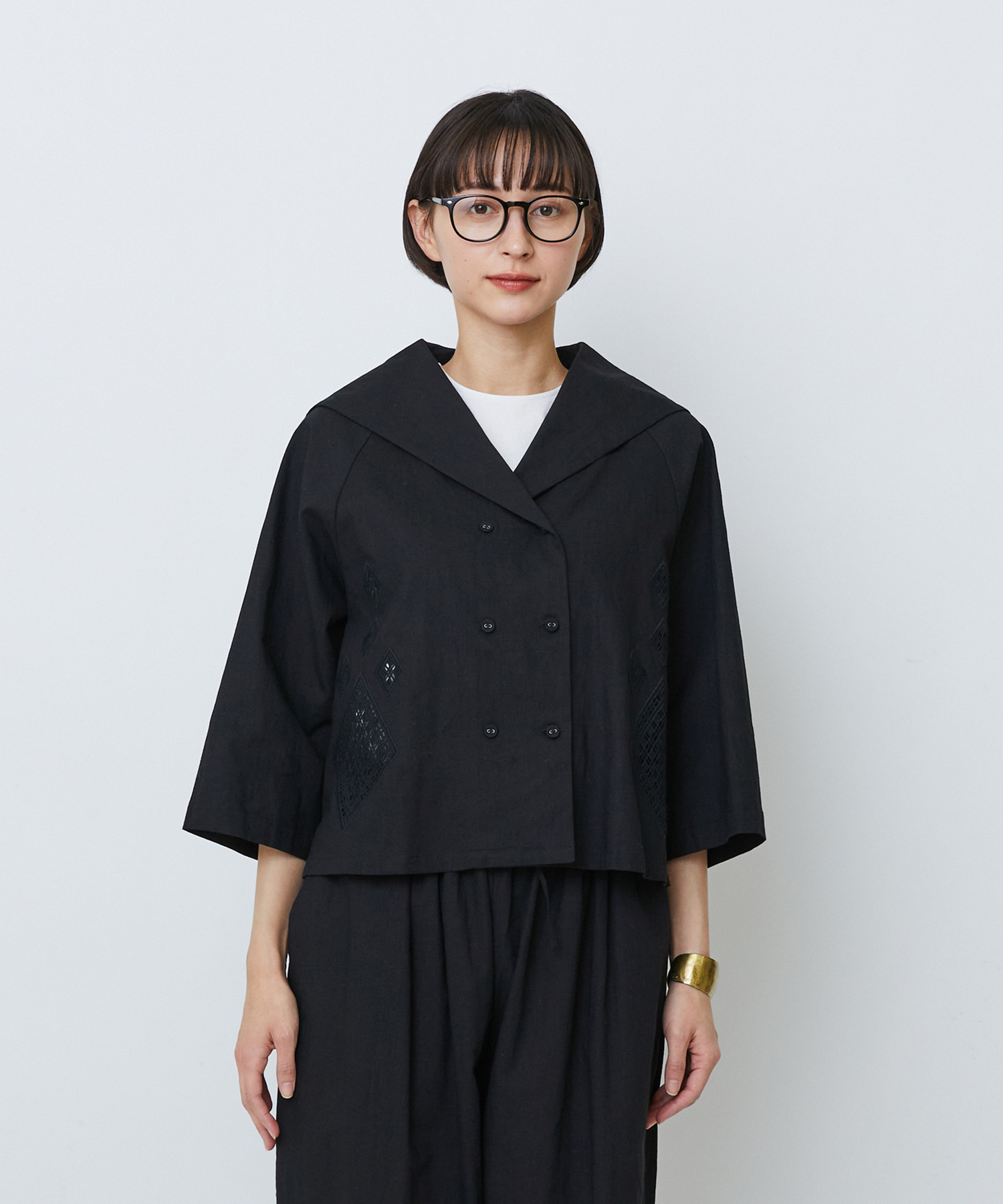 【LOISIR】コットンリネンクロス刺繍入りセーラーカラーブラウス 詳細画像 ブラック 8