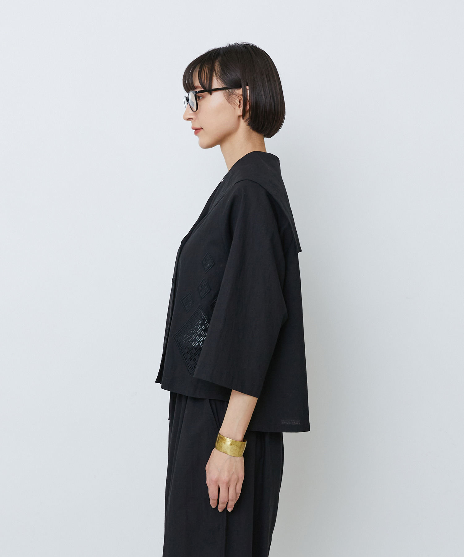 【LOISIR】コットンリネンクロス刺繍入りセーラーカラーブラウス 詳細画像 ブラック 9