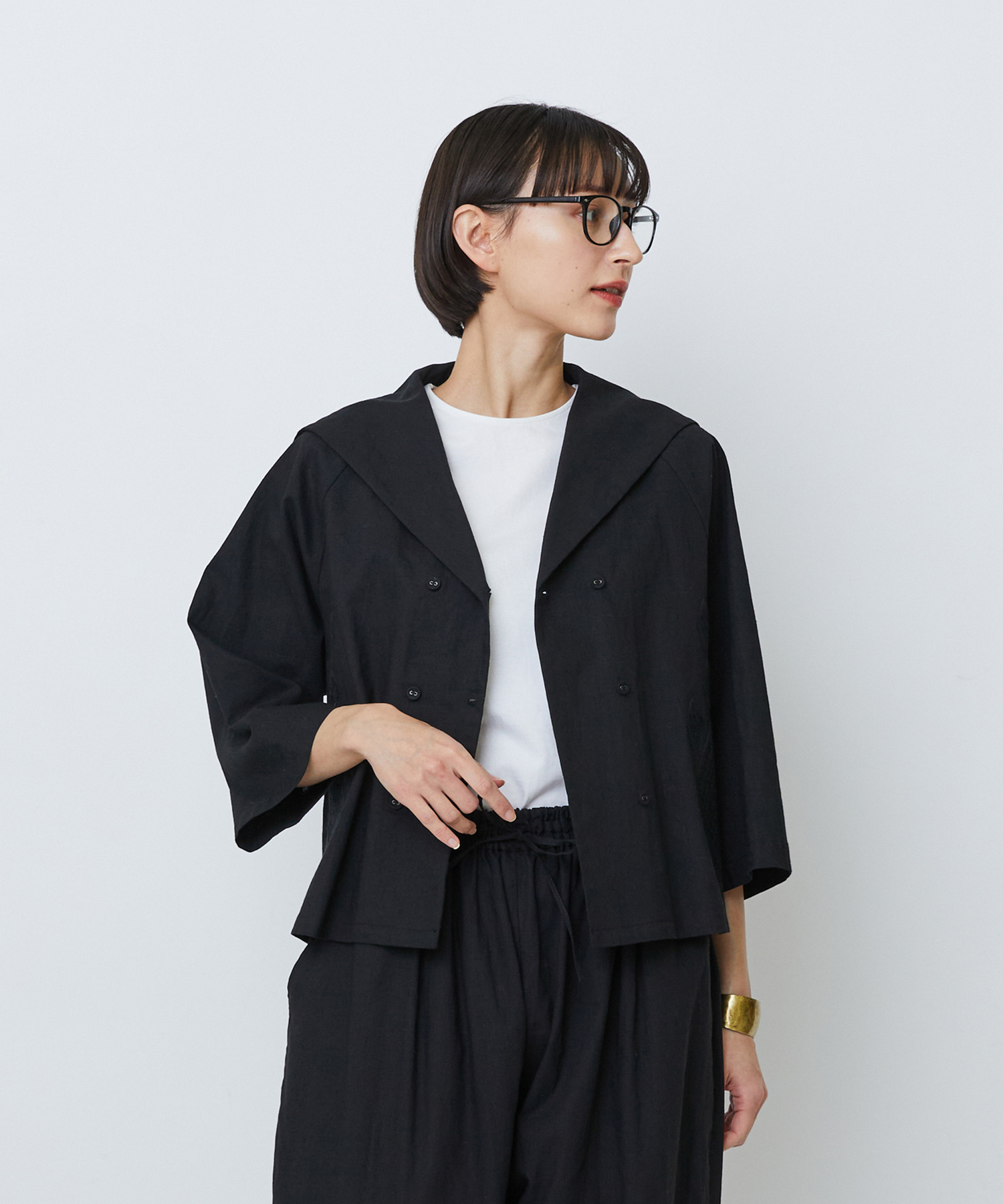 【LOISIR】コットンリネンクロス刺繍入りセーラーカラーブラウス 詳細画像 ブラック 1