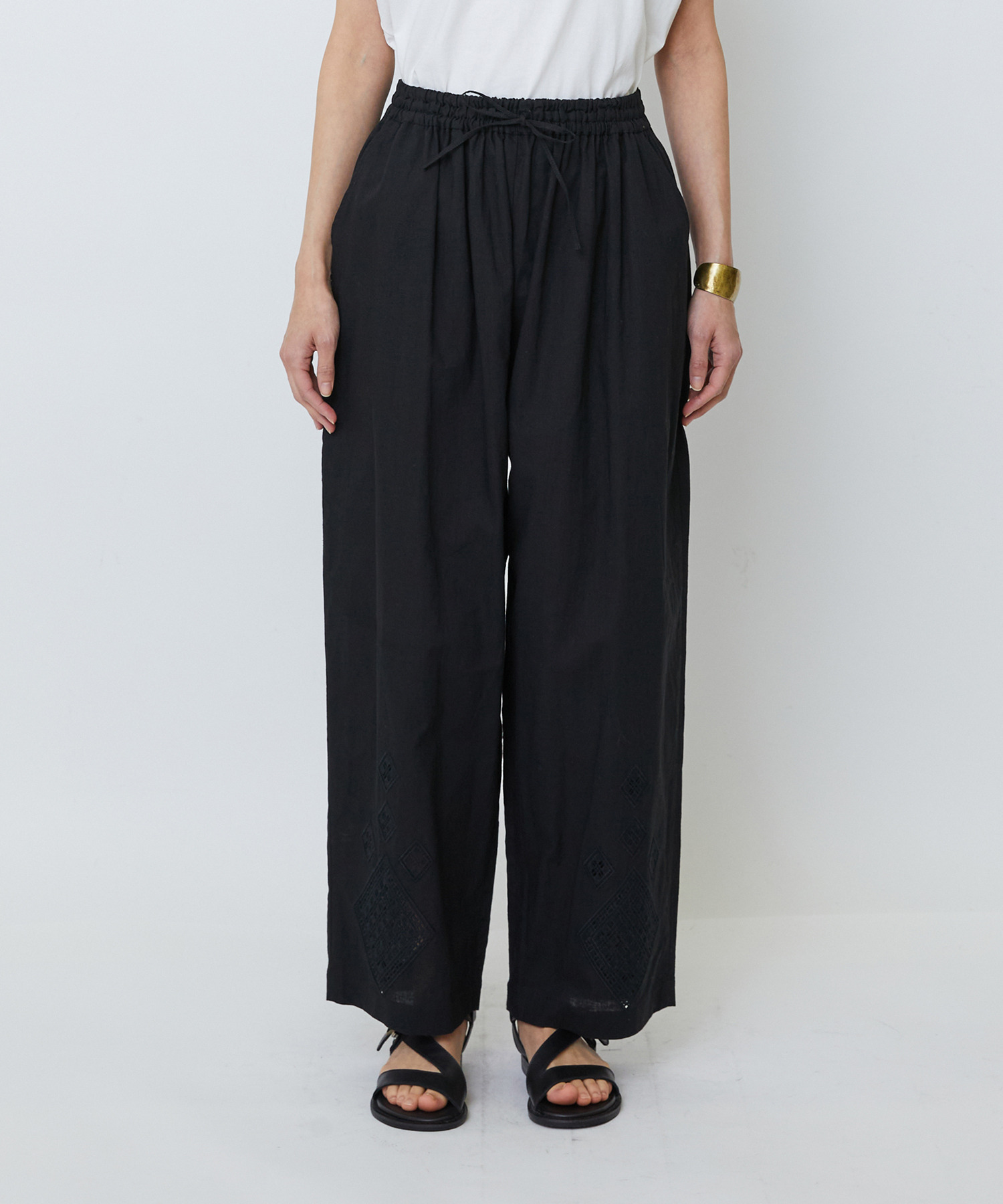 【LOISIR】コットンリネンクロス刺繍入りイージーパンツ 詳細画像 カーキ 15