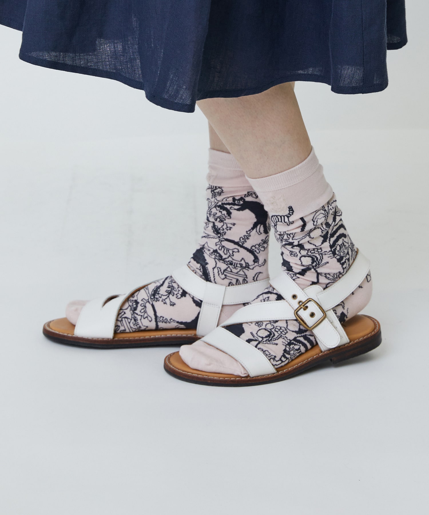 【LOISIR】【アーティストコラボ】LOISIR&times;TORANEKOBONBON 総柄ソックス 詳細画像 ピンク 2