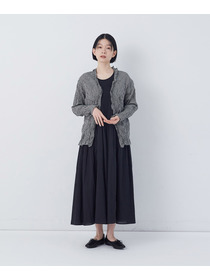 【congés payés】クリンクル加工Ｖネックフリルシャツ 詳細画像 ネイビー 1