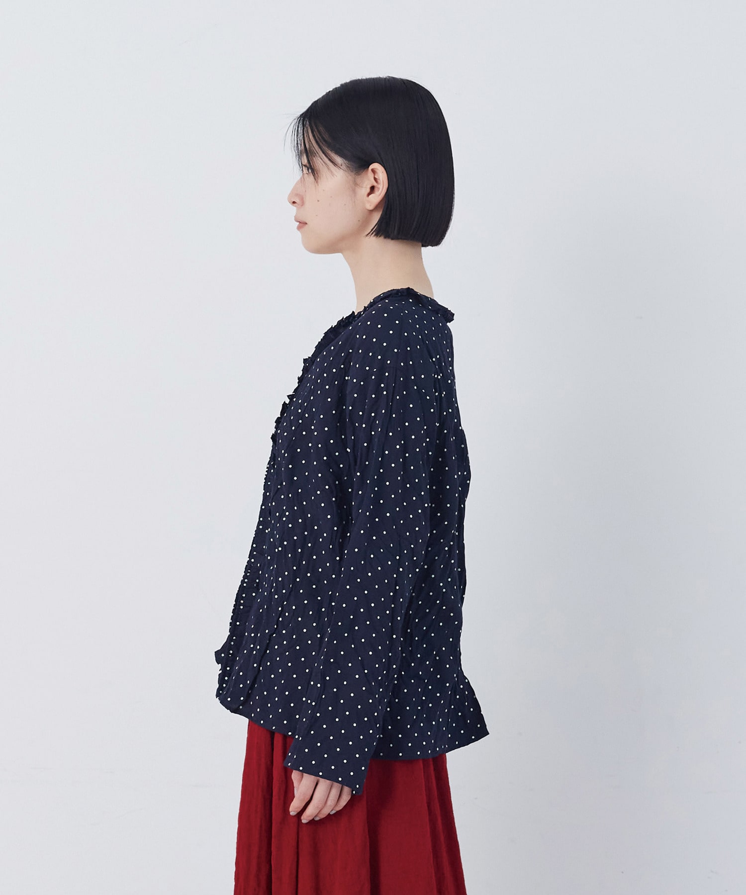 【congés payés】クリンクル加工Ｖネックフリルシャツ 詳細画像 ネイビー 14