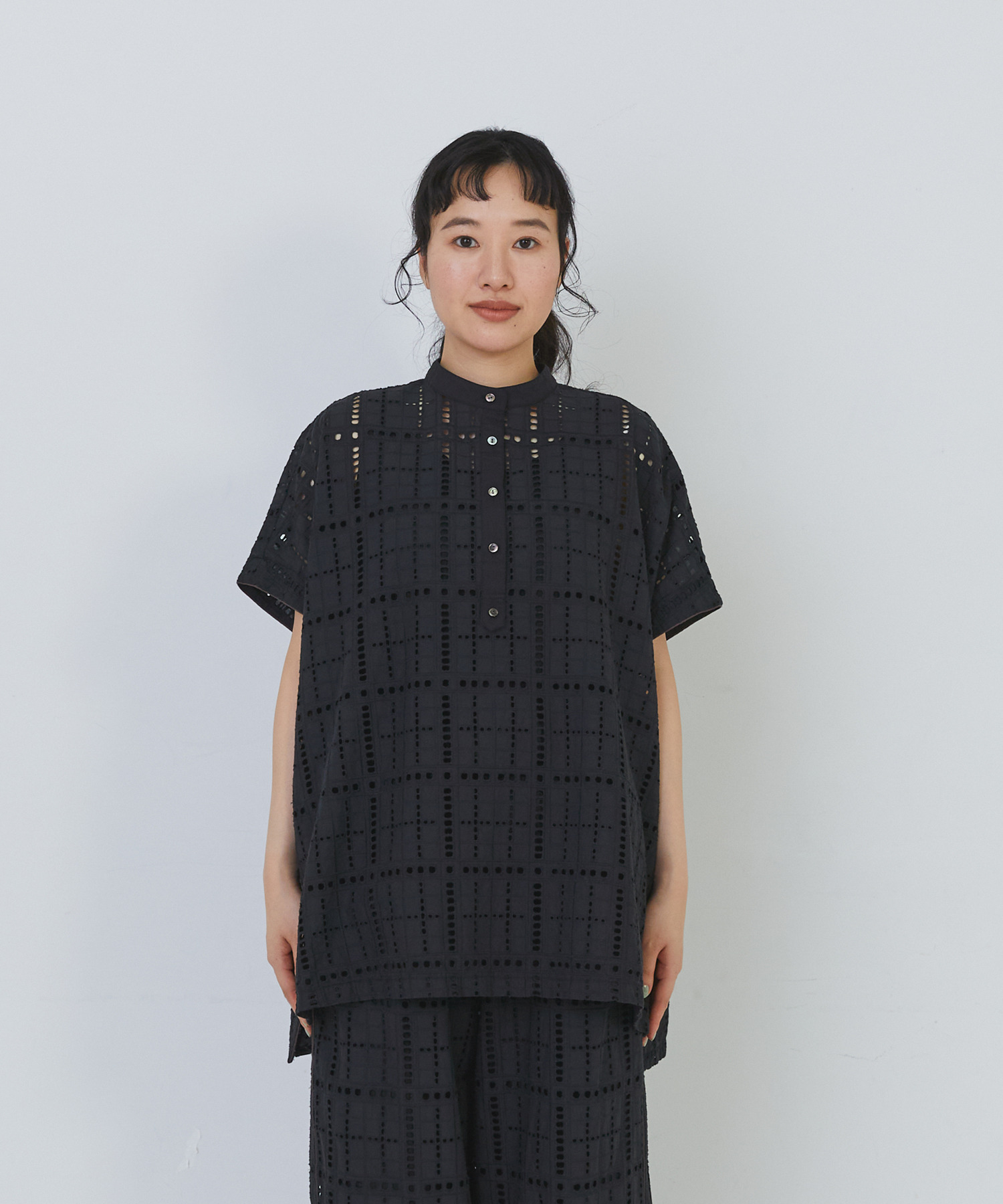 【congés payés】チェックエンブロイダリーチュニック 詳細画像 ブラック 12