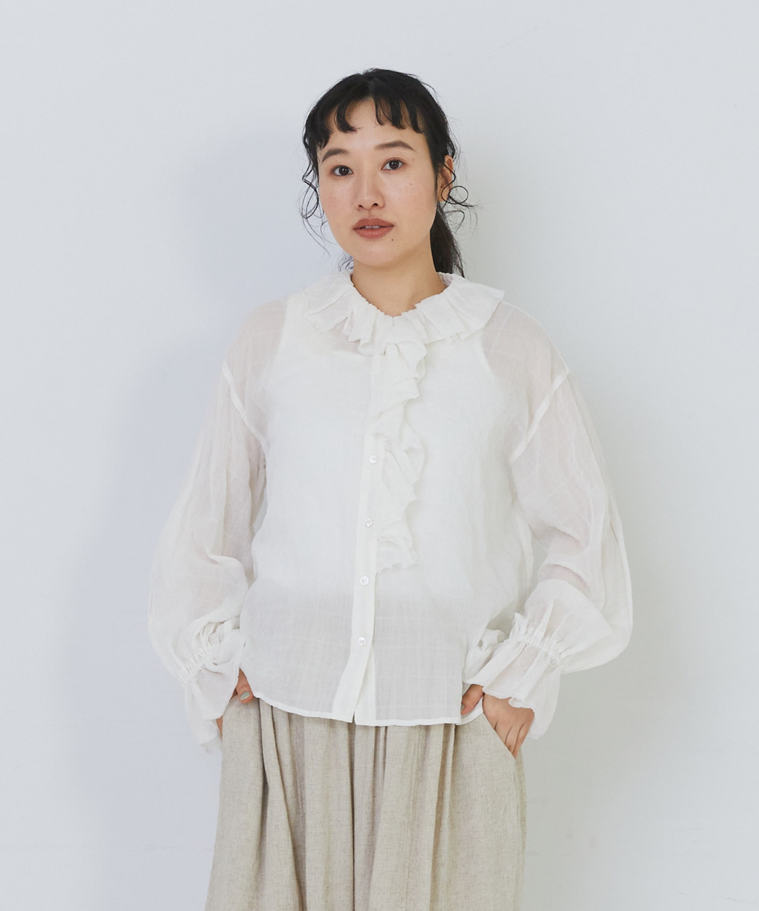 【congés payés】Kanocoさんコラボ　フリルブラウス 詳細画像 ブラック 5