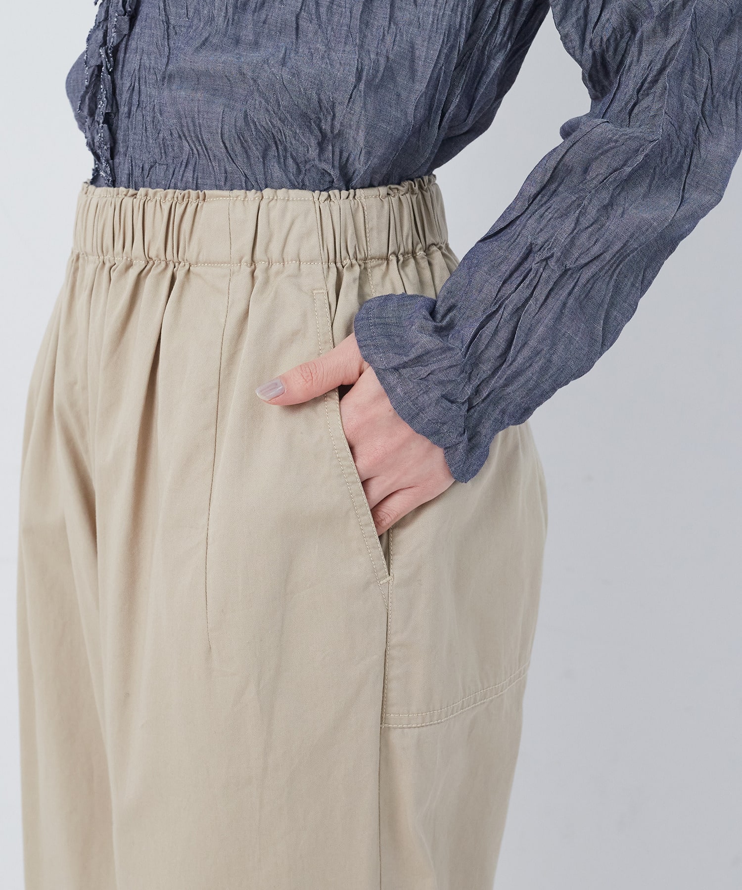 【congés payés】【FAVE】サイドポケットクロップドイージーパンツ 詳細画像 インディゴブルー 32