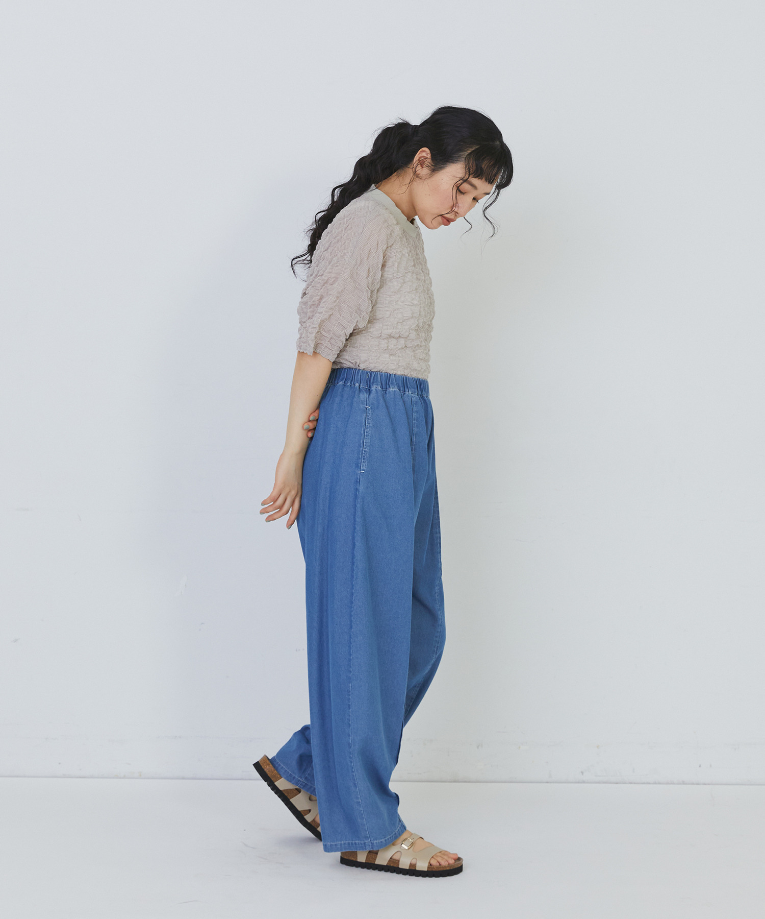 【congés payés】カーブシルエットデニムパンツ 詳細画像 インディゴブルー 2