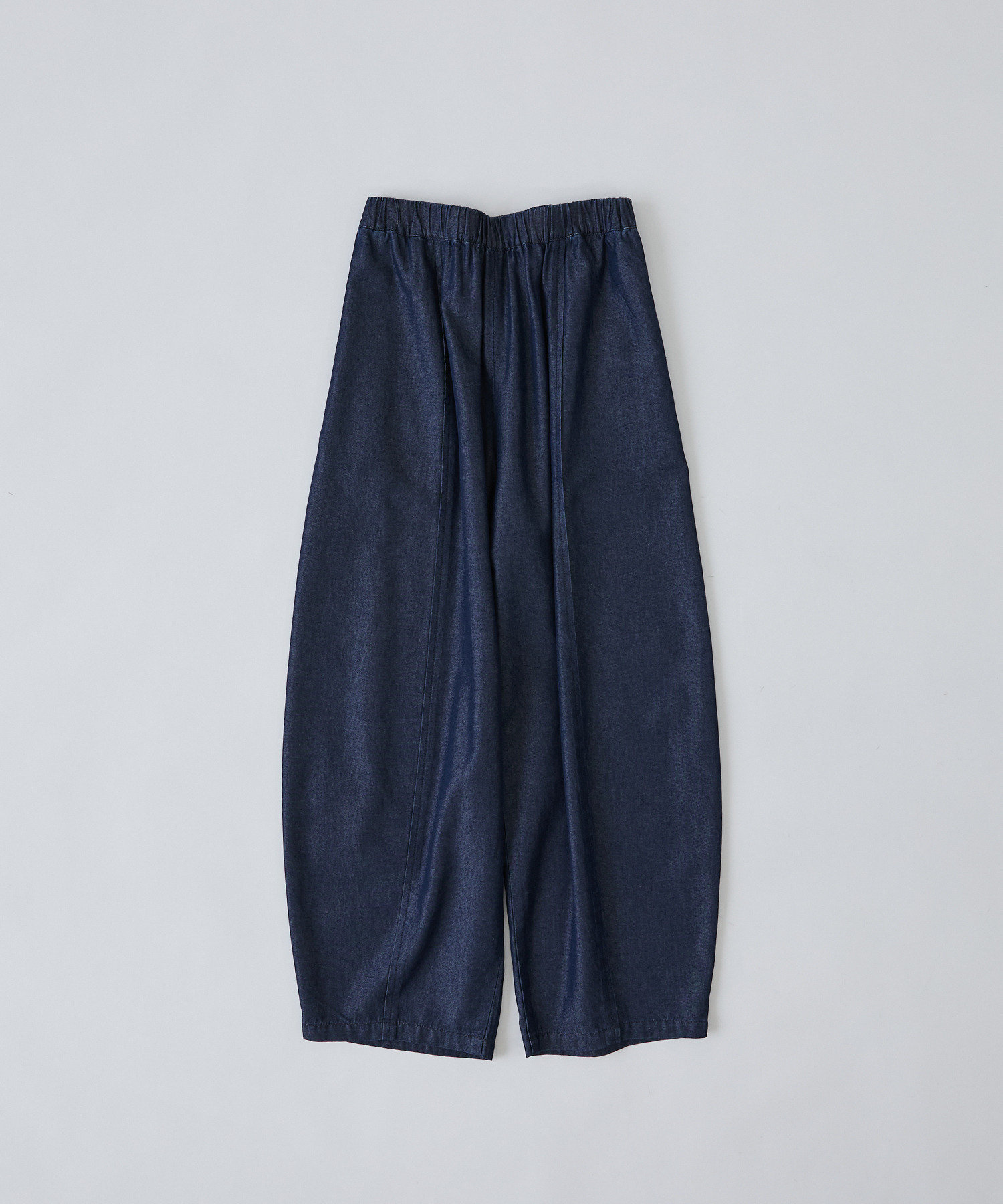 【congés payés】カーブシルエットデニムパンツ 詳細画像 インディゴブルー 1