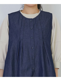 【congés payés】タックディテールデニムベスト 詳細画像 インディゴブルー 16