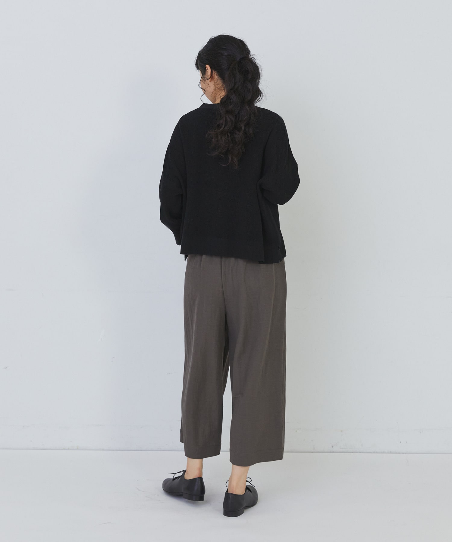 【congés payés】14G麻綿ワッフル編みVネックカーディガン 詳細画像 ブラック 11