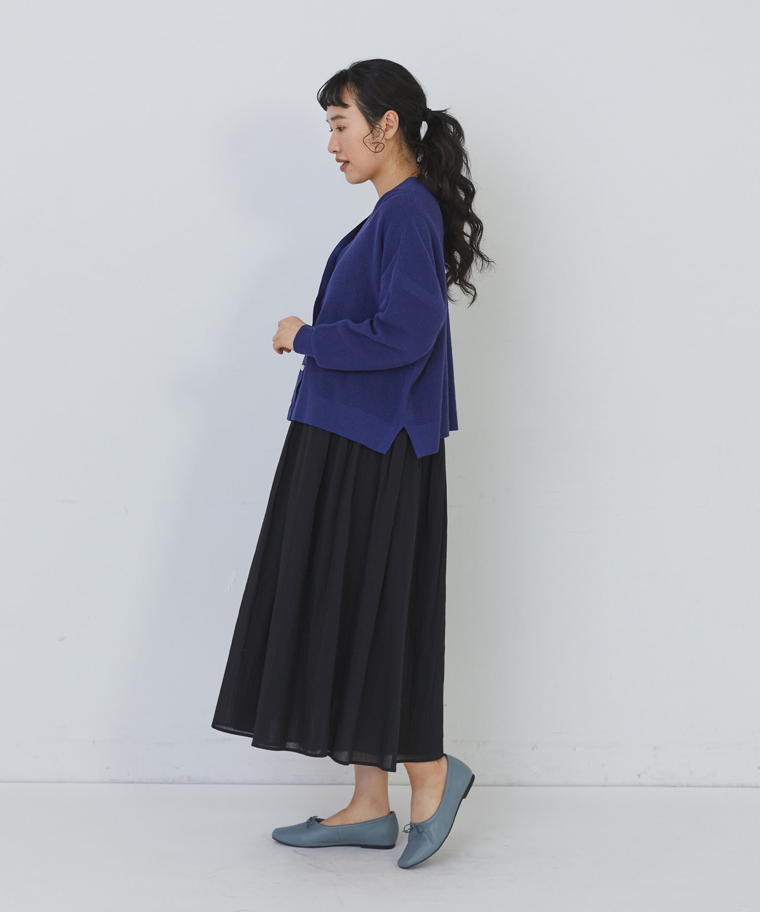 【congés payés】14G麻綿ワッフル編みVネックカーディガン 詳細画像 ブラック 17