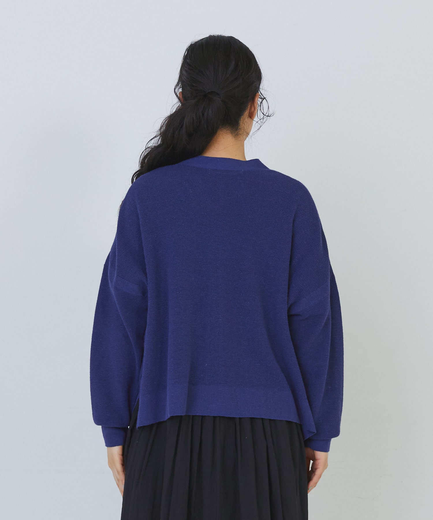 【congés payés】14G麻綿ワッフル編みVネックカーディガン 詳細画像 ブラック 22