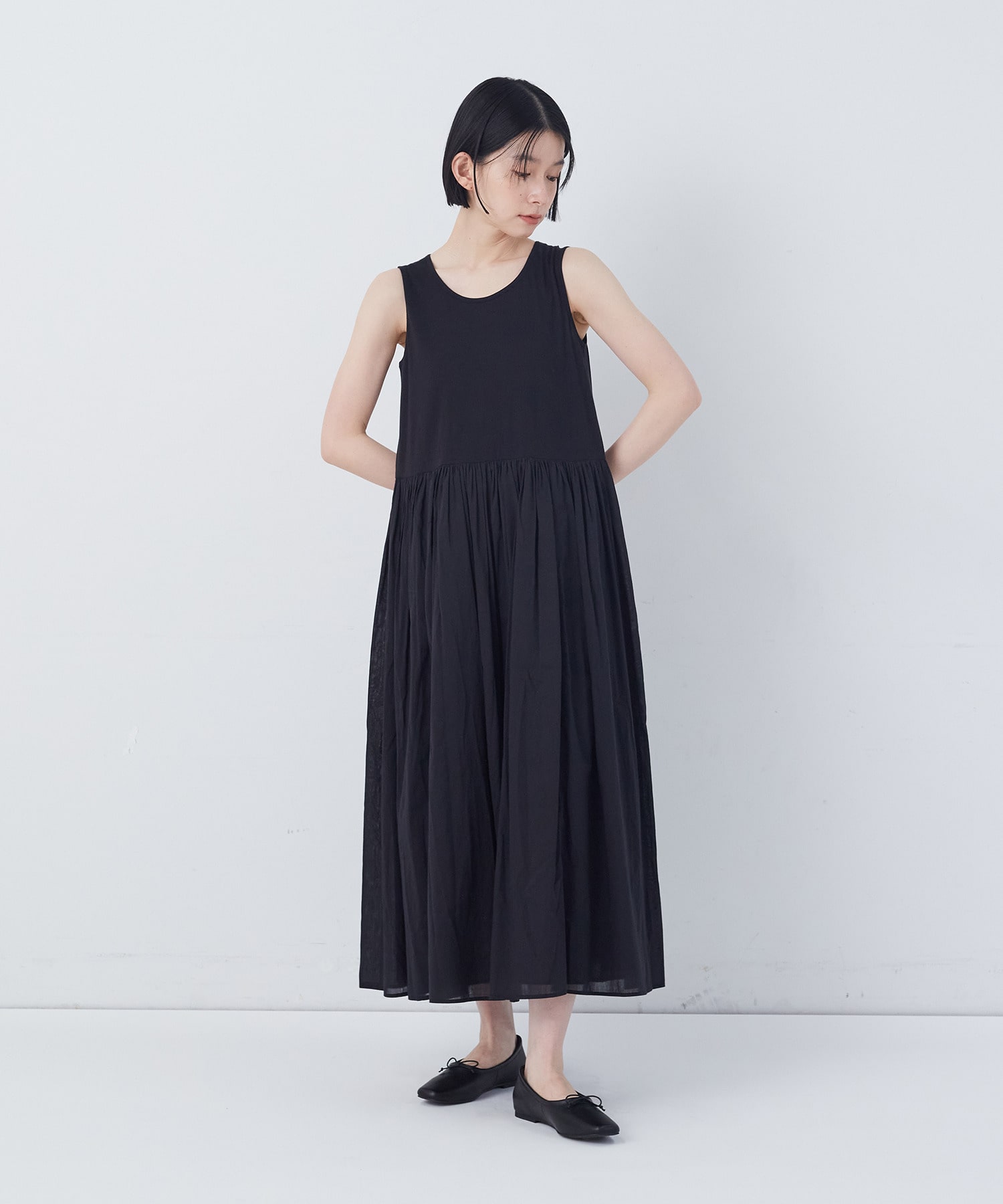 【congés payés】2重布帛ノースリーブワンピース 詳細画像 ブラック 21